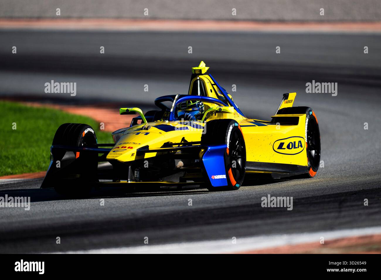 11 di GRASSI Lucas (soutien-gorge), Lola Yamaha ABT Formula E Team, Lola T002, action lors des essais de pré-saison 2025 Valence du Championnat du monde ABB FIA Formula E 2025-26, sur le circuit Ricardo Tormo du 27 au 31 octobre 2025 à Cheste, Espagne - photo Fabrizio Boldoni / DPPI Banque D'Images