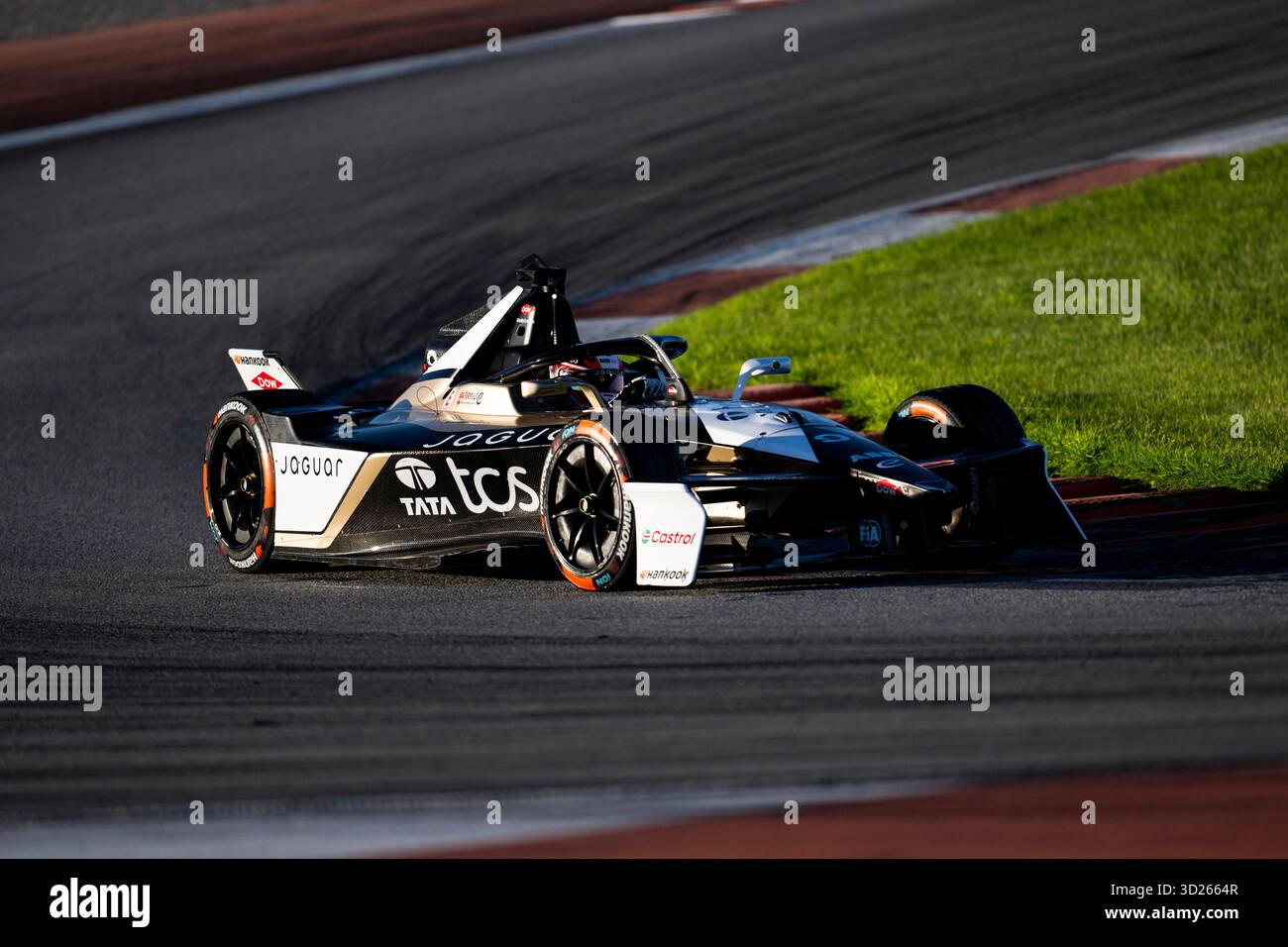 09 EVANS Mitch (nzl), Jaguar TCS Racing, Jaguar I-type 7, action lors des essais de pré-saison de Valence 2025 du Championnat du monde ABB FIA Formula E 2025-26, sur le circuit Ricardo Tormo du 27 au 31 octobre 2025 à Cheste, Espagne - photo Fabrizio Boldoni / DPPI Banque D'Images