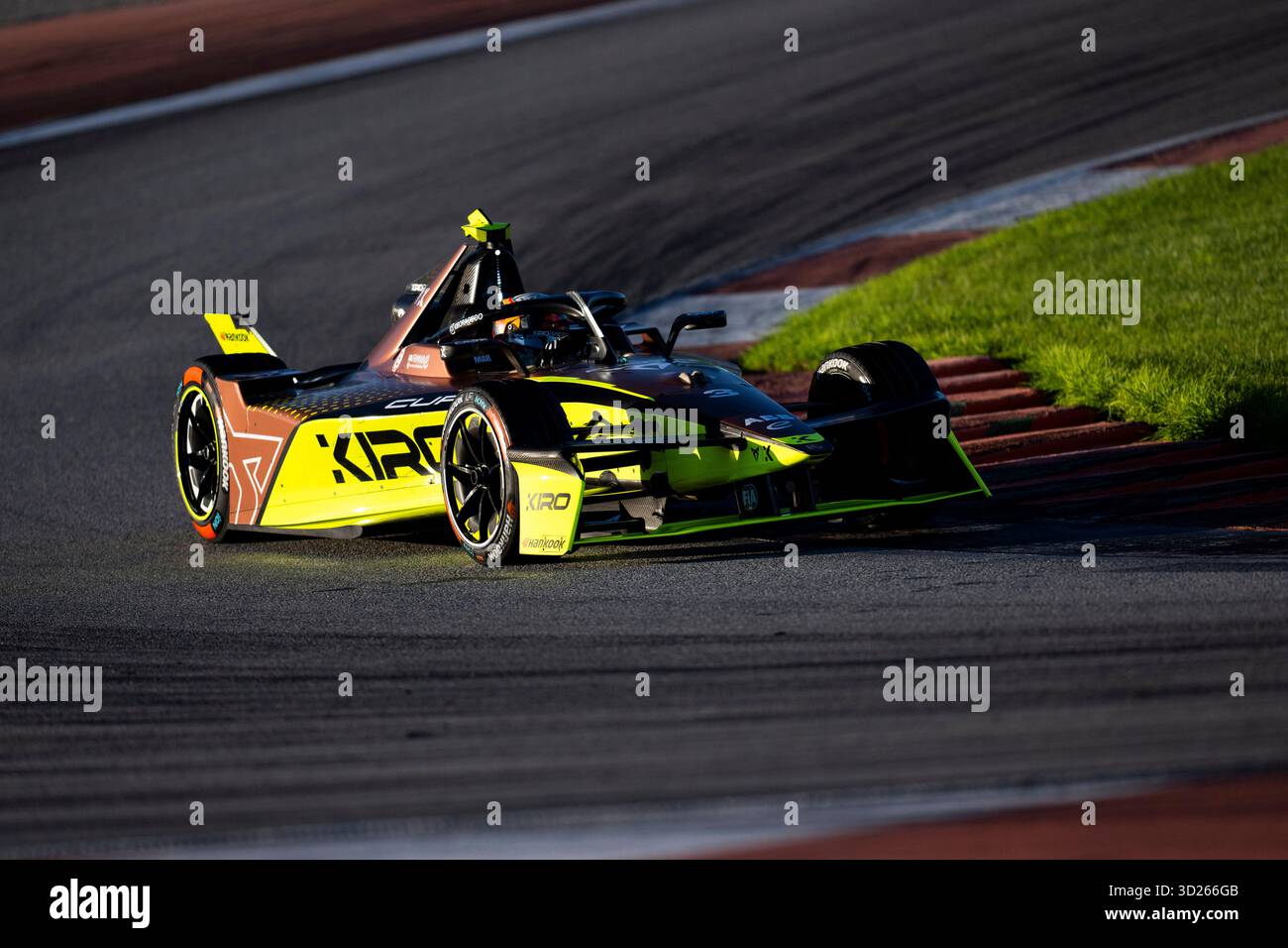 03 MARTI Pepe (spa), Cupra Kiro, Porsche 99X Electric WCG3, action lors des essais de pré-saison 2025 de Valence du Championnat du monde ABB FIA Formula E 2025-26, sur le circuit Ricardo Tormo du 27 au 31 octobre 2025 à Cheste, Espagne - photo Fabrizio Boldoni / DPPI Banque D'Images