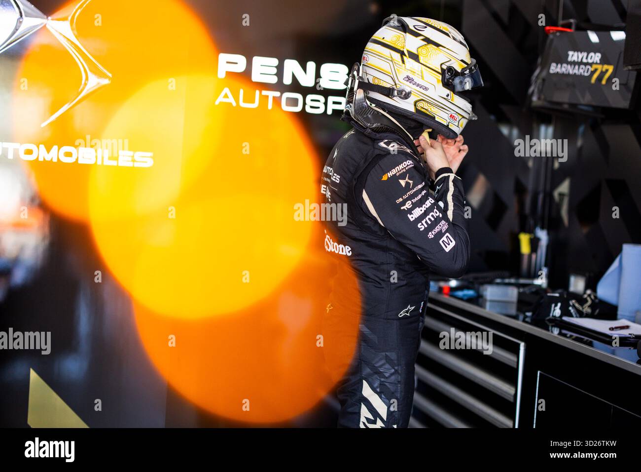 BARNARD Taylor (gbr), DS Penske, DS E-TENSE FE25, portrait lors des essais de pré-saison de Valence 2025 du Championnat du monde ABB FIA Formula E 2025-26, sur le circuit Ricardo Tormo du 27 au 31 octobre 2025 à Cheste, Espagne - photo Julien Delfosse / DPPI Banque D'Images