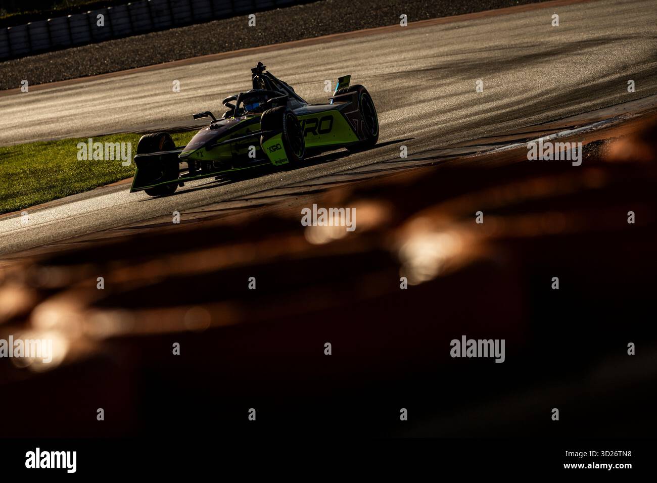 33 TICKTUM Dan (gbr), Cupra Kiro, Porsche 99X Electric WCG3, action lors des essais de pré-saison de Valence 2025 du Championnat du monde ABB FIA de formule E 2025-26, sur le circuit Ricardo Tormo du 27 au 31 octobre 2025 à Cheste, Espagne - photo Julien Delfosse / DPPI Banque D'Images