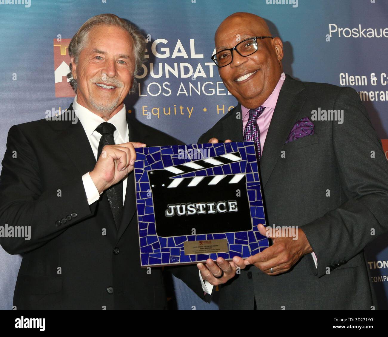 29 octobre 2025, Beverly Hills, CA, USA : LOS ANGELES - OCT 29 : Don Johnson, Paris Barclay au 27e Gala annuel de l'accès à la justice au Beverly Wilshire Hotel le 29 octobre 2025 à Beverly Hills, CA (crédit image : © Kay Blake/ZUMA Press Wire) USAGE ÉDITORIAL SEULEMENT ! Non destiné à UN USAGE commercial ! Banque D'Images