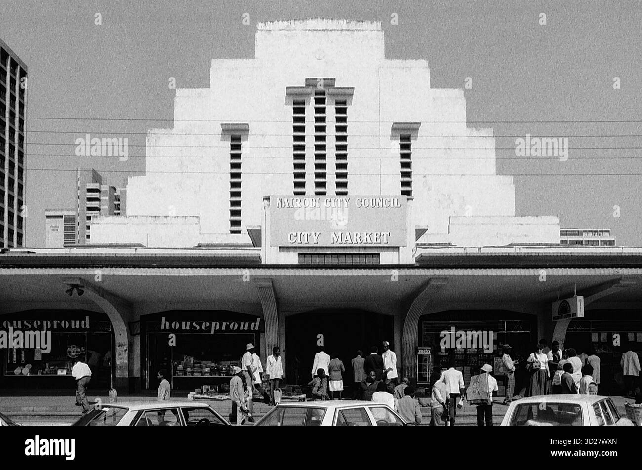 Nairobi City Council City Market : un monument historique, le City Market reste un centre dynamique de commerce et de culture à Nairobi, au Kenya. Cette structure emblématique, construite dans les années 1950, offre un aperçu du passé de la ville tout en continuant à servir de marché animé. Banque D'Images