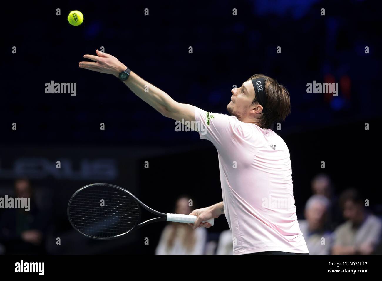 Nanterre, France. 30 octobre 2025. Alexander Bublik du Kazakhstan lors de la quatrième journée du tournoi de tennis Rolex Paris Masters 2025, ATP Masters 1000 le 30 octobre 2025 au Paris la Défense Arena de Nanterre près de Paris, France - photo Jean Catuffe/DPPI crédit : DPPI Media/Alamy Live News Banque D'Images