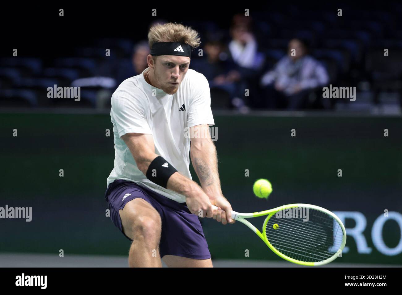 Nanterre, France. 30 octobre 2025. Alejandro Davidovich Fokina d'Espagne pendant le jour 4 du tournoi de tennis Rolex Paris Masters 2025, ATP Masters 1000 le 30 octobre 2025 au Paris la Defense Arena à Nanterre près de Paris, France - photo Jean Catuffe/DPPI crédit : DPPI Media/Alamy Live News Banque D'Images