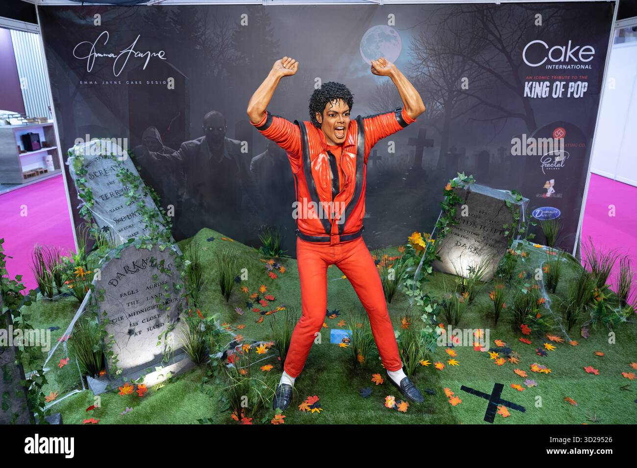 Une réplique grandeur nature du Roi de la Pop MJ, 31 octobre 2025. Birmingham, Royaume-Uni. Crédit : Robby Dee Photography/Alamy Live News. Banque D'Images