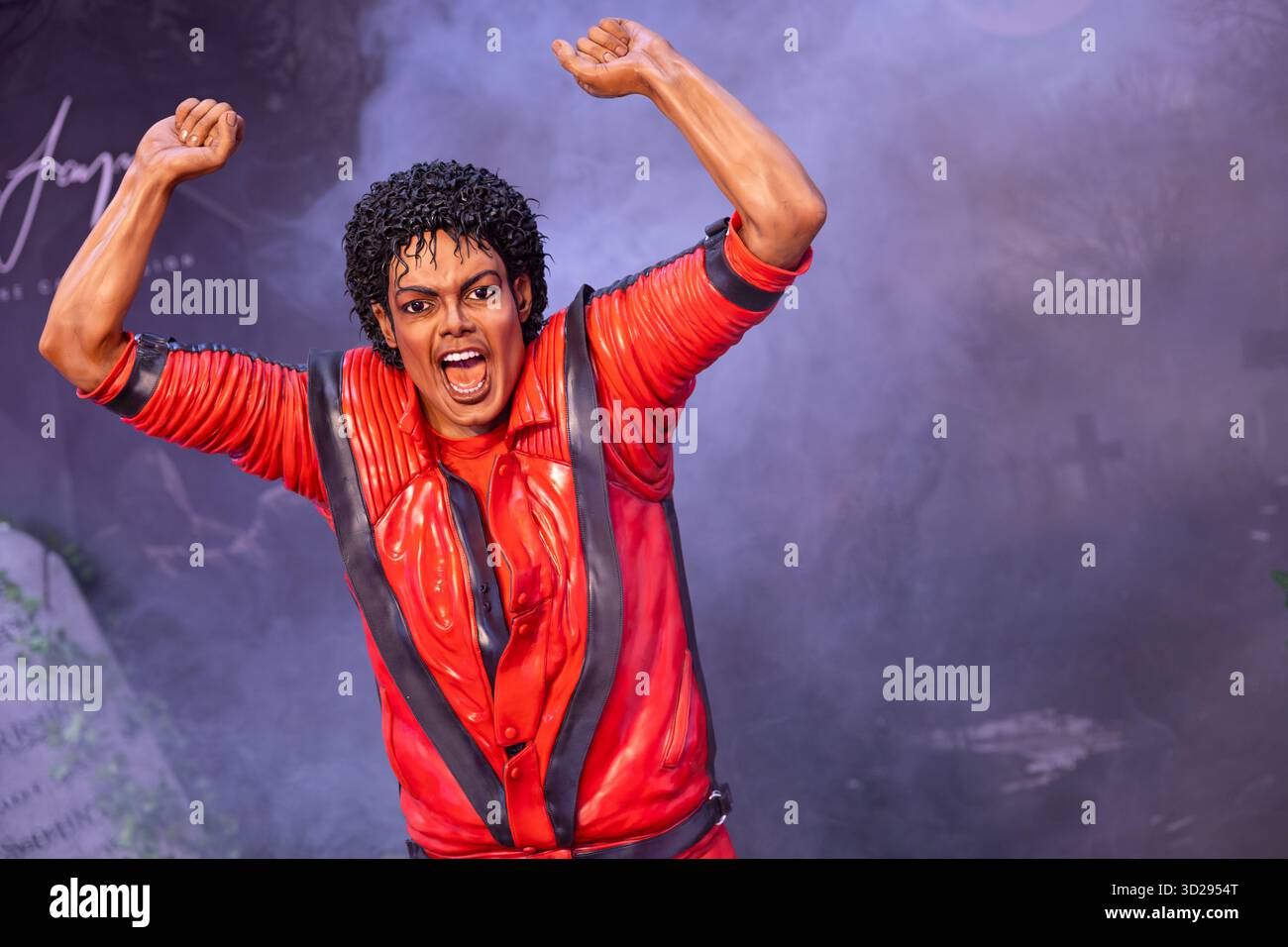 Une réplique grandeur nature du Roi de la Pop MJ, 31 octobre 2025. Birmingham, Royaume-Uni. Crédit : Robby Dee Photography/Alamy Live News. Banque D'Images
