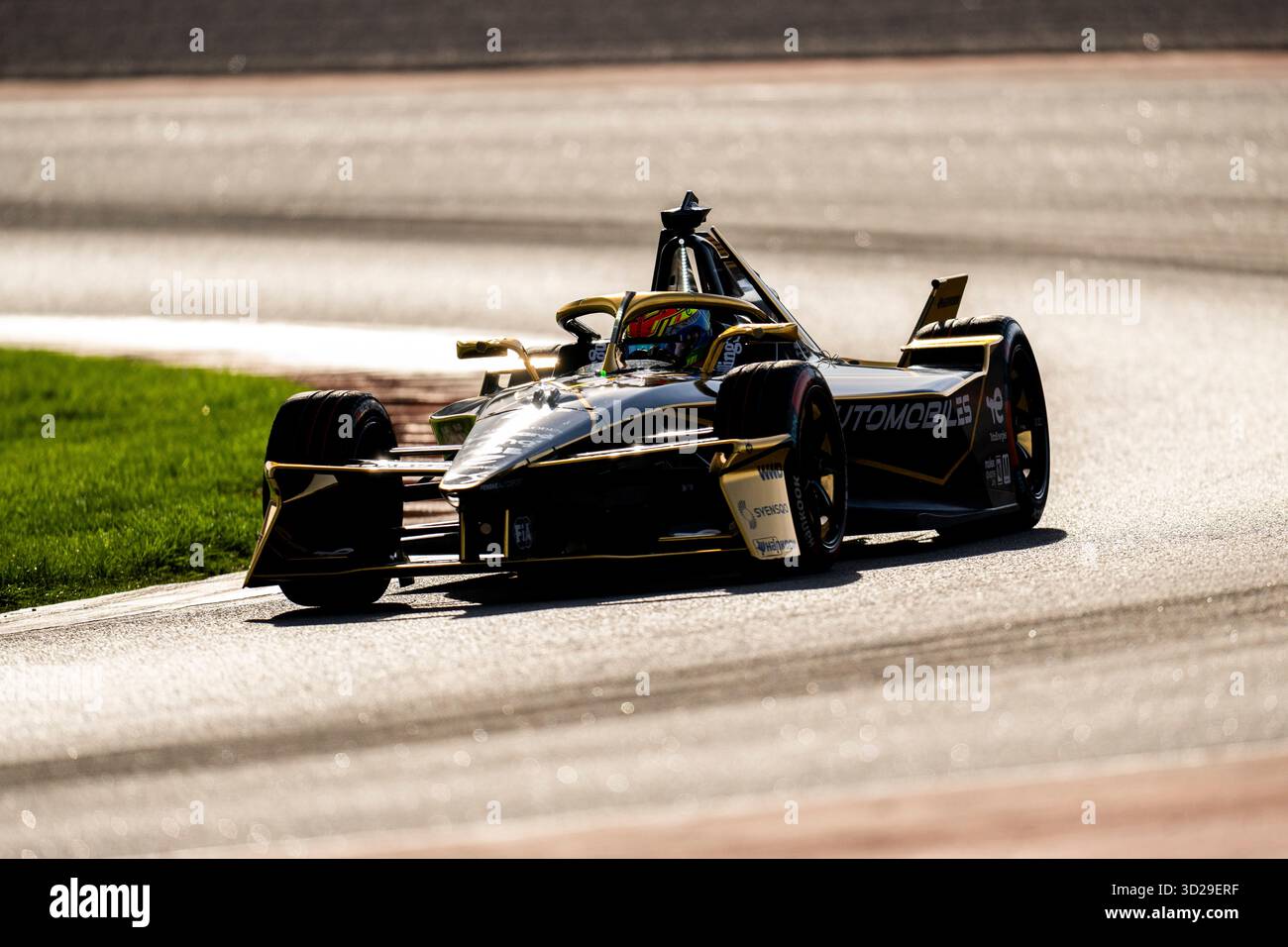 77 EDGAR Jessica (gbr), DS Penske, DS E-TENSE FE25, action lors des essais de pré-saison de Valence 2025 du Championnat du monde ABB FIA Formula E 2025-26, sur le circuit Ricardo Tormo du 27 au 31 octobre 2025 à Cheste, Espagne - photo Fabrizio Boldoni / DPPI Banque D'Images