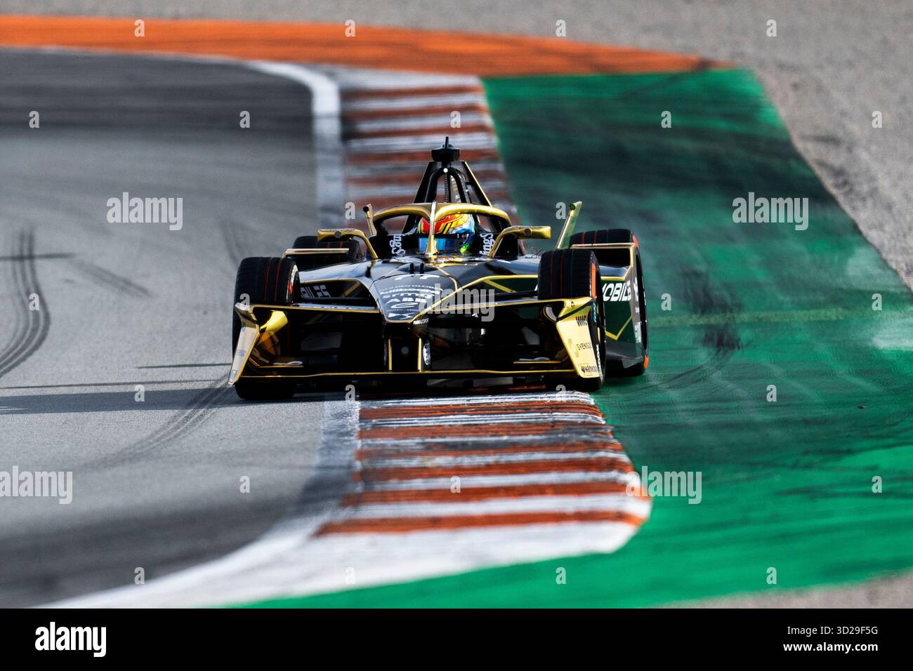 77 EDGAR Jessica (gbr), DS Penske, DS E-TENSE FE25, action lors des essais de pré-saison de Valence 2025 du Championnat du monde ABB FIA Formula E 2025-26, sur le circuit Ricardo Tormo du 27 au 31 octobre 2025 à Cheste, Espagne - photo Fabrizio Boldoni / DPPI Banque D'Images