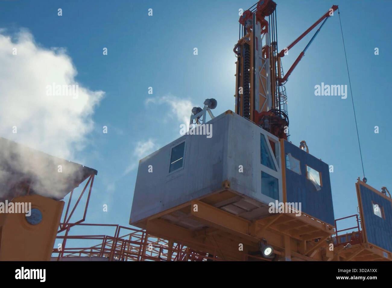 Engin de forage, équipement sur le site de forage pétrolier. Banque D'Images