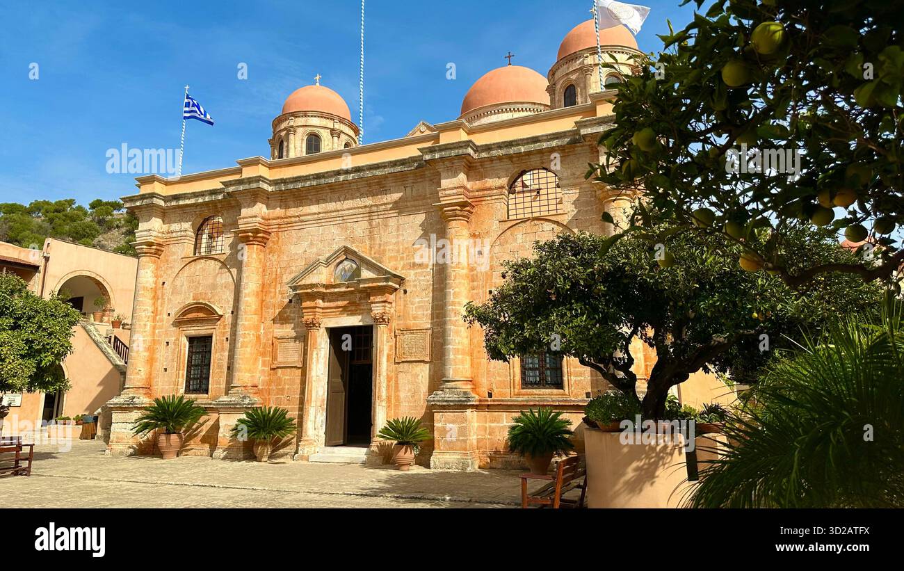 Agia Triada (Sainte Trinité) Monastère de Tzagaroli sur Akrotiri près de la Canée, Crète, complexe vénitien-byzantin du XVIIe siècle avec basilique en dôme. Banque D'Images
