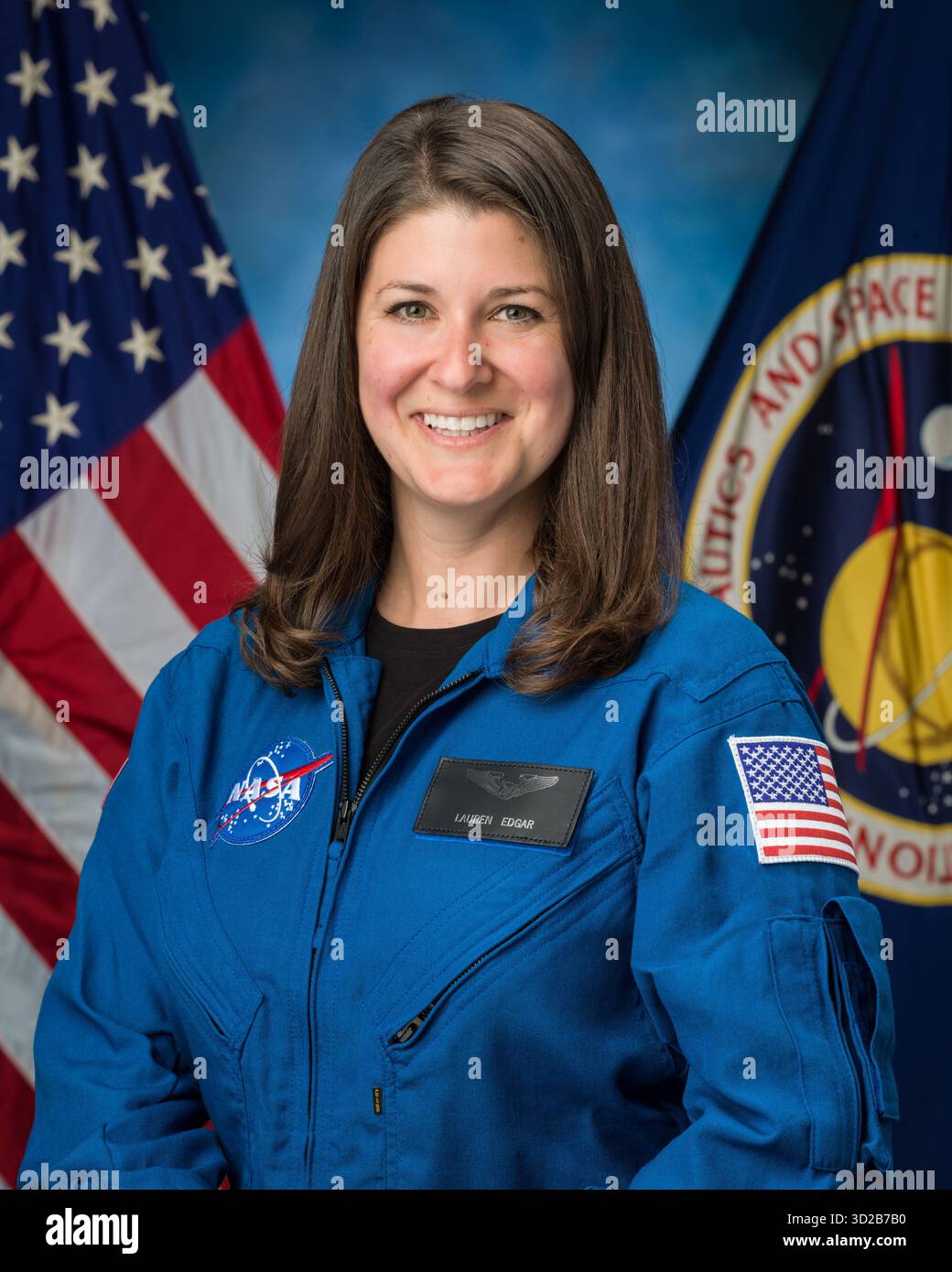 Houston (États-Unis d'Amérique). 16 septembre 2025. La candidate astronaute de la NASA Lauren Edgar, portrait officiel portant une combinaison de vol bleue au Johnson Space Center, le 16 septembre 2025 à Houston, Texas. Crédit : Josh Valcarcel/NASA photo/Alamy Live News Banque D'Images