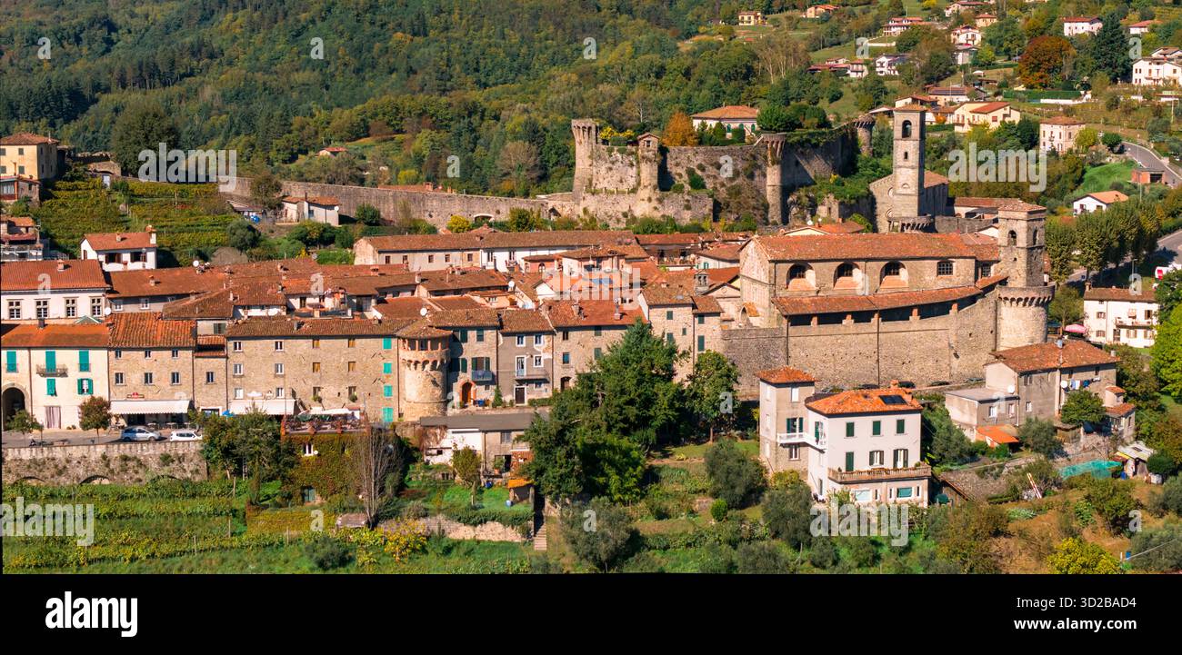 Italie, Toscane plus beaux villages médiévaux - Castiglione di Garfagnana, province de Lucques. tourisme italien, villages toscans traditionnels. Banque D'Images