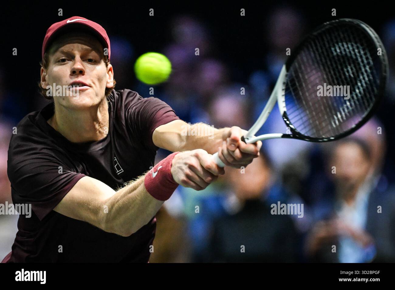 Nanterre, France. 31 octobre 2025. Jannik SINNER d'Italie lors de la cinquième journée du tournoi de tennis Rolex Paris Masters 2025, ATP Masters 1000 le 31 octobre 2025 à la Defense Arena de Nanterre près de Paris, France - photo Matthieu Mirville/DPPI crédit : DPPI Media/Alamy Live News Banque D'Images