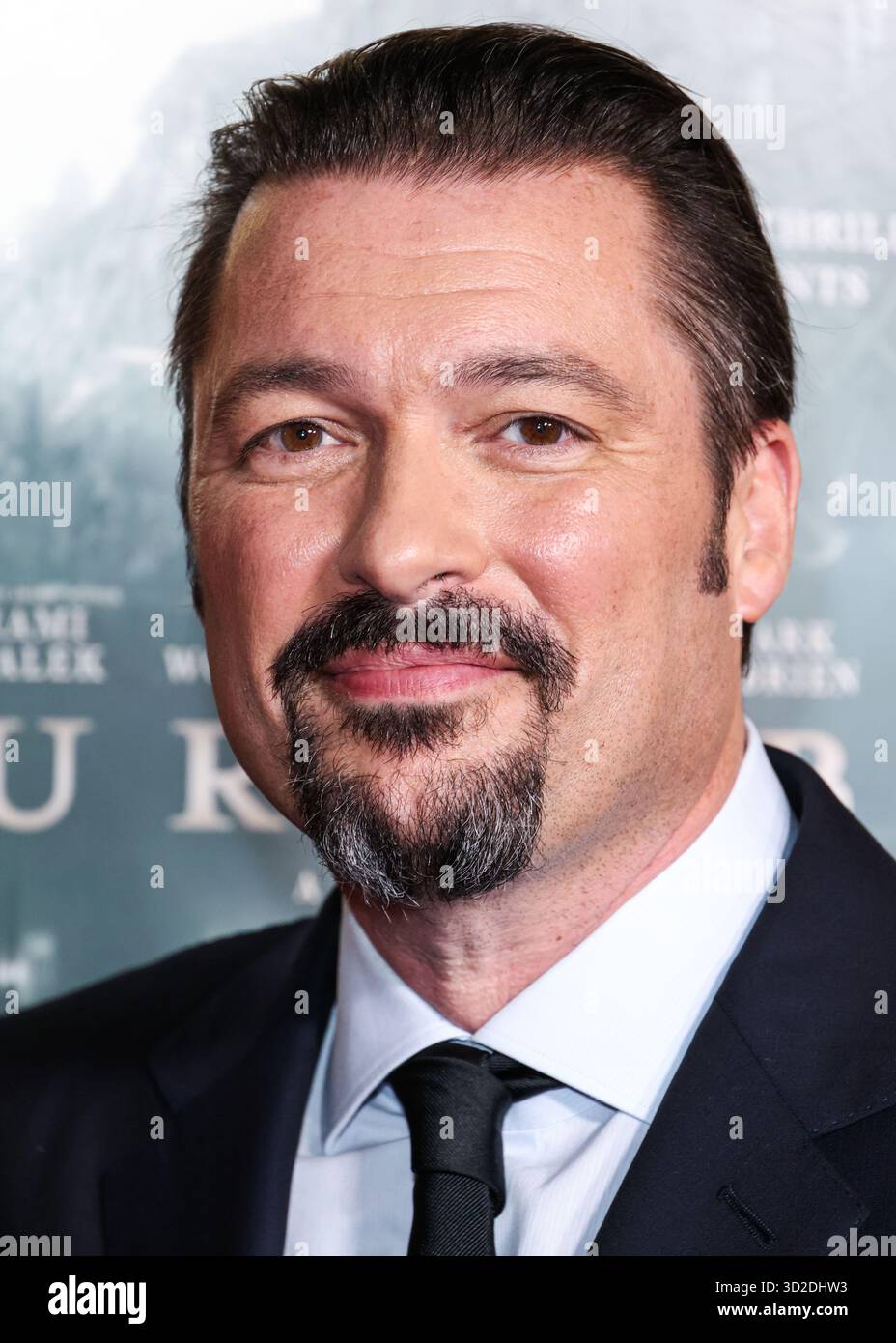 HOLLYWOOD, LOS ANGELES, CALIFORNIE, États-Unis - 24 OCTOBRE : le scénariste et producteur américain James Vanderbilt arrive au Fest 2025 AFI (American film Institute) présenté par Canva - première de « Nuremberg » de Sony Pictures Classics qui s'est tenue au TCL Chinese Theatre IMAX le 24 octobre 2025 à Hollywood, Los Angeles, Californie, États-Unis. (Photo de Xavier Collin/image Press Agency) Banque D'Images