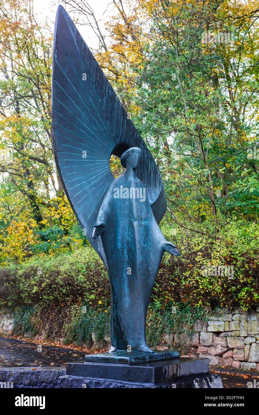 Sculpture emblématique d'ange à l'abbaye de Maria Laach, Allemagne Banque D'Images