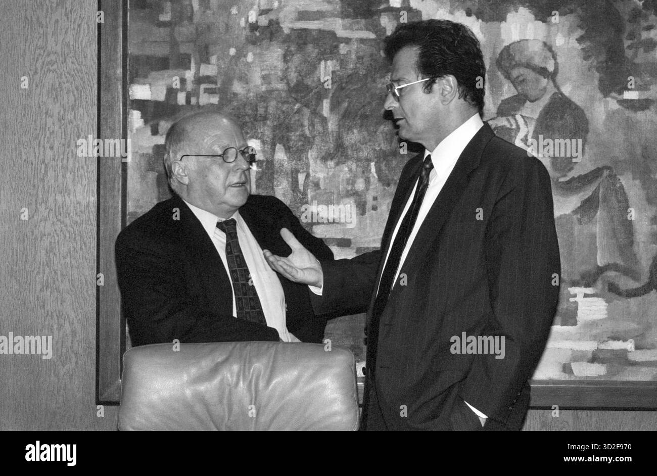 Deutschland, Bonn, 23.04.1996 Archiv : 55-23-33 Kabinettssitzung Foto : Norbert Bluem und Klaus Kinkel Kabinettssitzung Kabinettssitzung *** Allemagne, Bonn, 23 04 1996 Archive 55 23 33 Réunion du Cabinet photo Norbert Bluem et Klaus Kinkel Réunion du Cabinet Réunion du Cabinet Banque D'Images