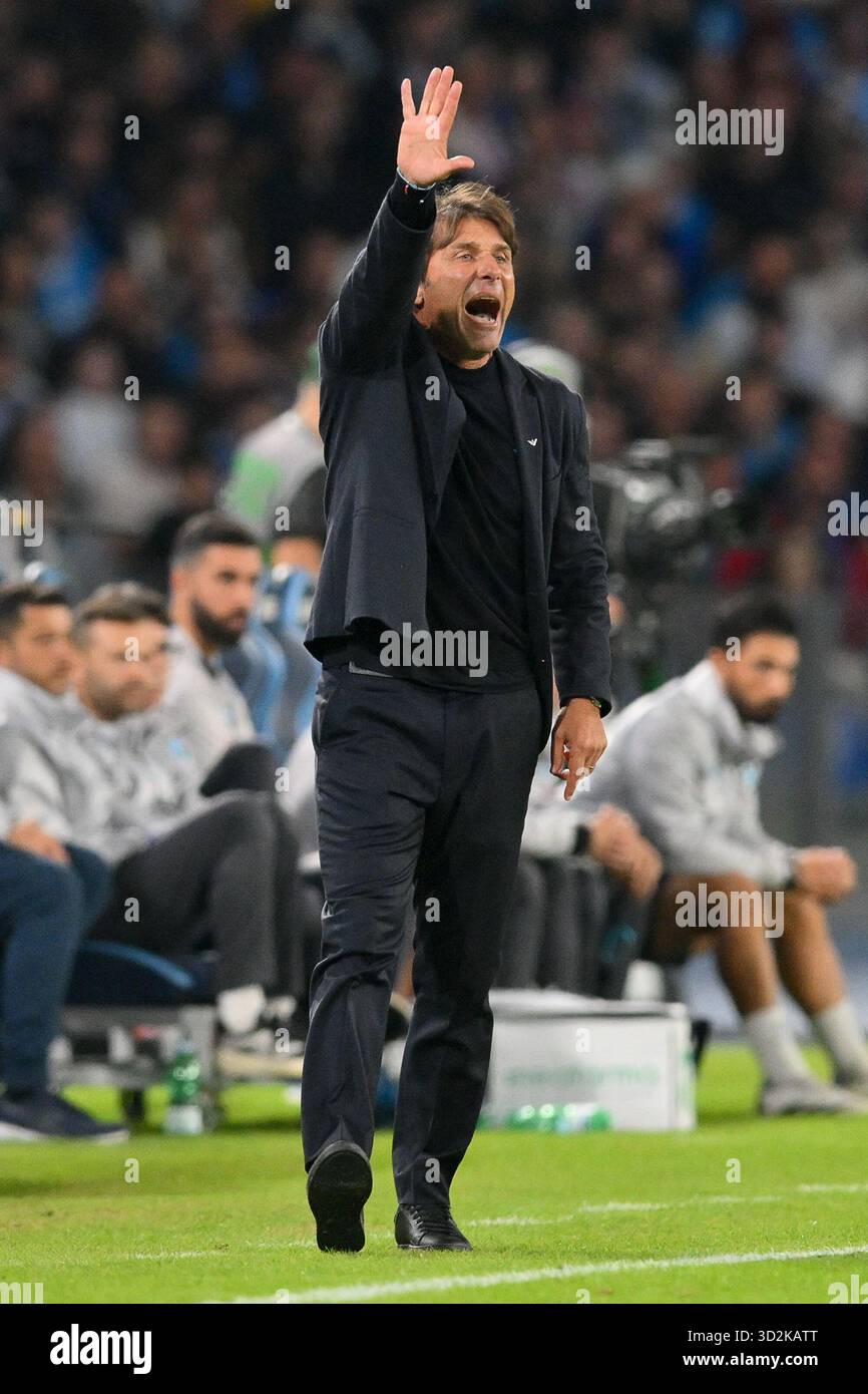 1er novembre 2025, Diego Armando Maradona Stadium, Naples, Italie ; Serie A Enilive Football match ; Napoli versus Côme ; Antonio Conte entraîneur-chef de la SSC Napol Banque D'Images