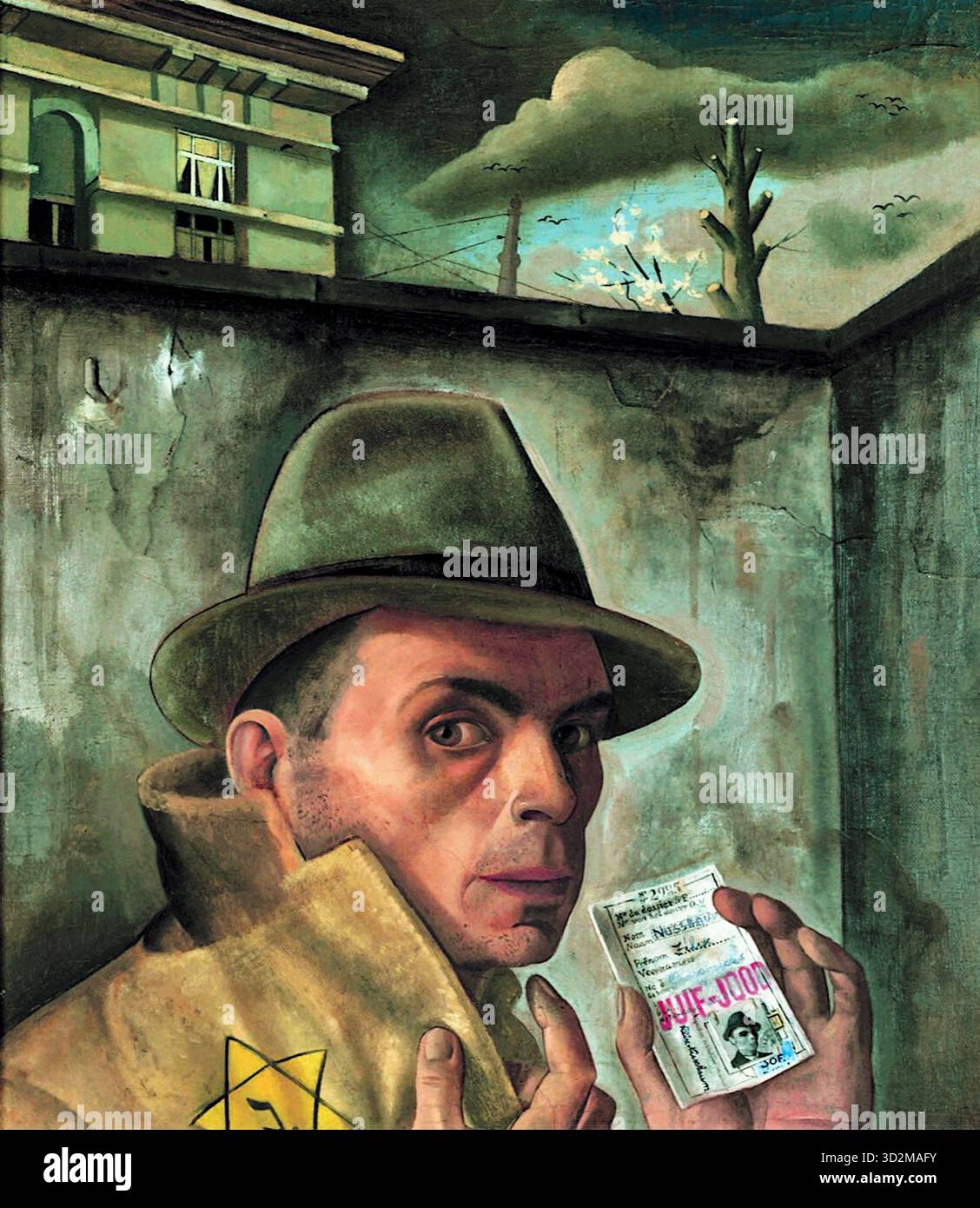 Felix Nussbaum - Autoportrait avec passeport juif - Autoportrait avec carte d'identité juive - 1943 - le tableau représente Nussbaum dans un trench-coat avec une étoile jaune sur le revers, tenant une carte d'identité qui le marque comme juif. L'artiste est représenté adossé à un coin par un haut mur, avec un fond sombre avec un arbre mort et un ciel sombre et oppressif. Le tableau est un portrait puissant et obsédant de la peur, de l'isolement et de la déshumanisation vécues par les Juifs pendant l'Holocauste. Banque D'Images