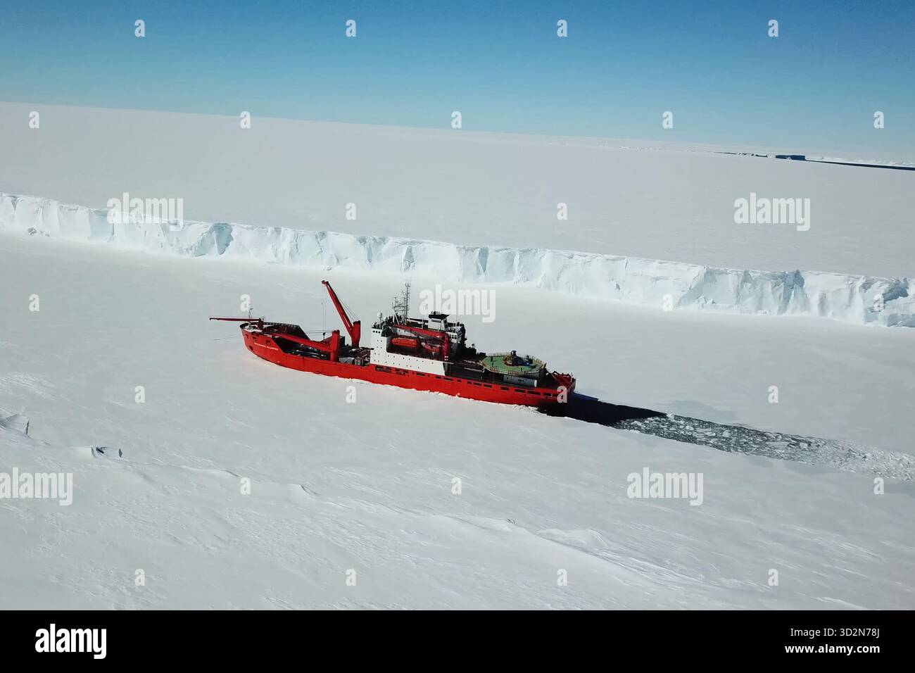 Un naldo enpaté de glace, navire de déglaçage. Banque D'Images