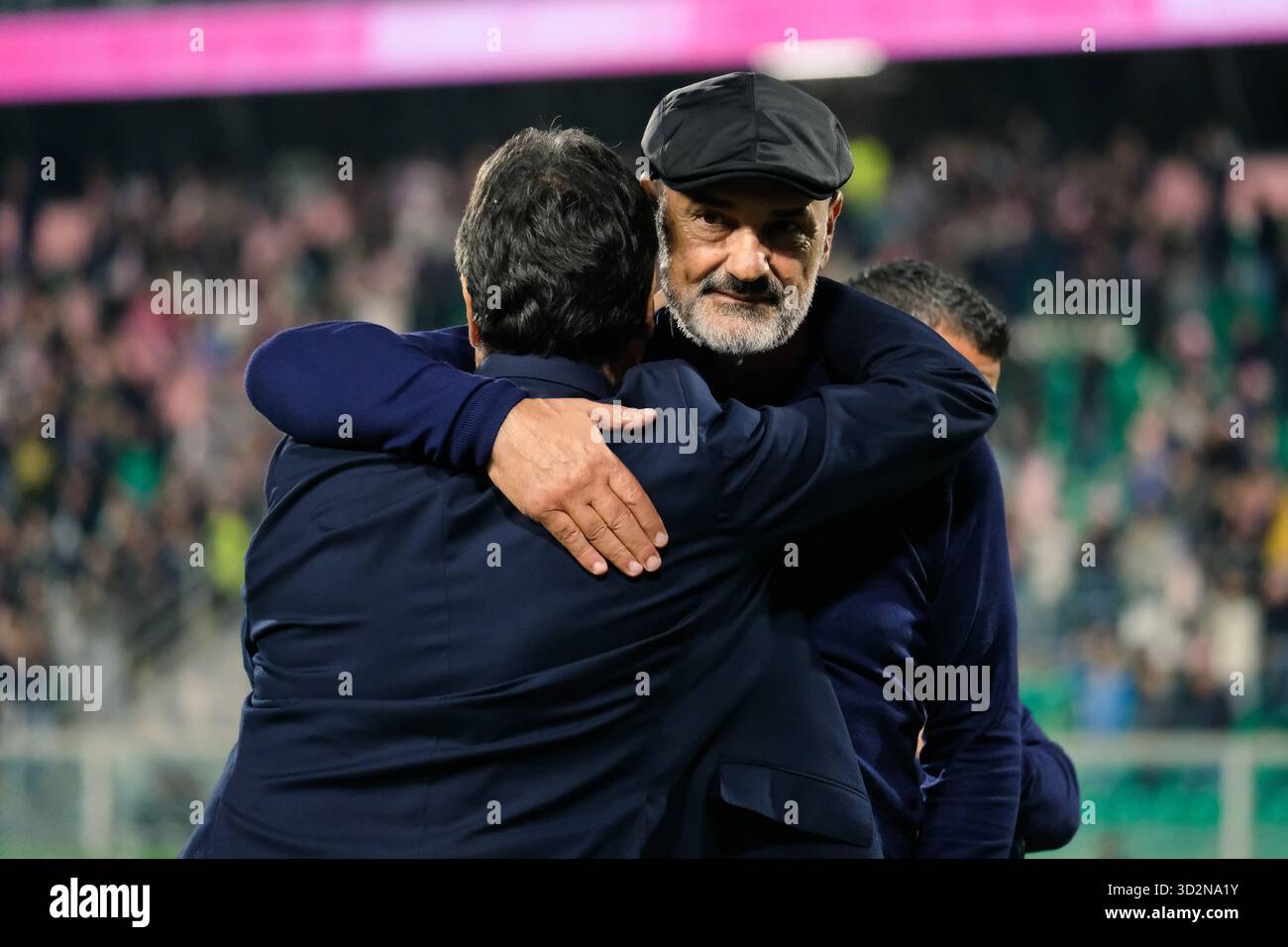 Palerme, Italie, 1er novembre 2025. Stade Renzo Barbera, Palerme vs Pescara, match valable pour le championnat de Serie B 2025/2026. Sur la photo : Vicenzo Vivarini (Pescara) Banque D'Images