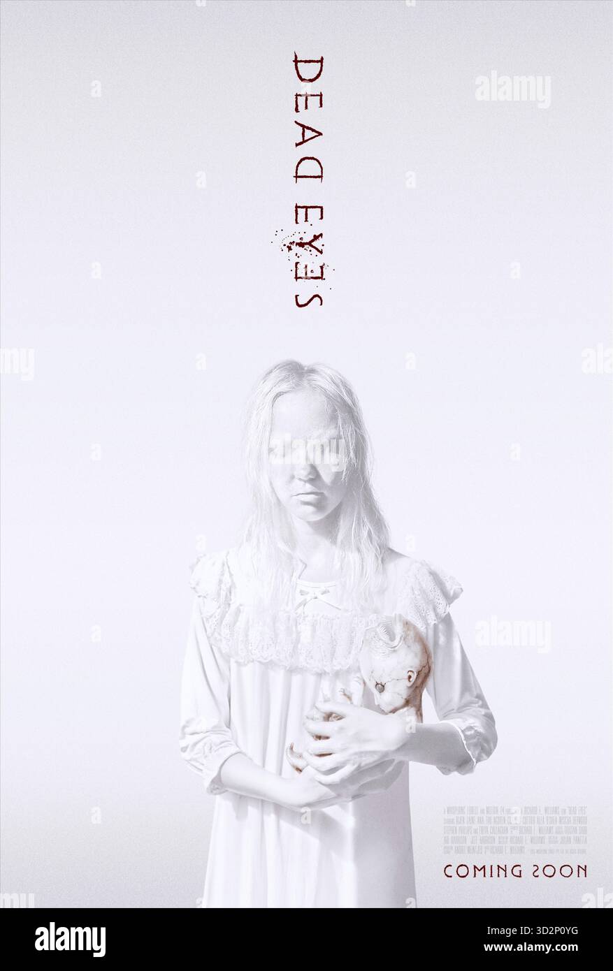 Dead Eyes (2026) réalisé par Richard E. Williams et mettant en vedette Mischa Heywood, Ana Thu Nguyen et Stephen Phillips. Après la mort de sa sœur, Sean et ses amis s'aventurent dans une forêt reculée à la recherche de son père disparu, pour découvrir ses sombres secrets, où le chagrin est devenu un pont entre les vivants et les morts. Affiche avancée internationale POUR USAGE ÉDITORIAL UNIQUEMENT. Crédit : BFA / Whispering Forest Banque D'Images