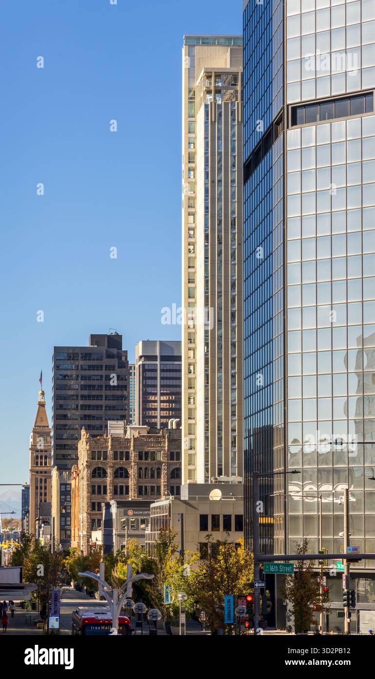 Une vue de la 16ème rue rénovée dans le centre-ville de Denver, Colorado Banque D'Images