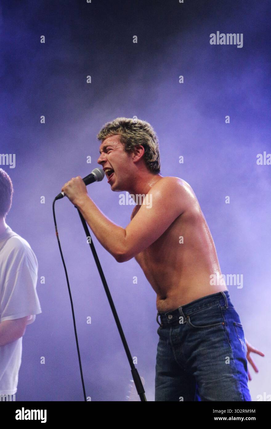 Charlie Steen, chanteur du groupe post-punk britannique Shame au Sziget Festival de Budapest, Hongrie Banque D'Images