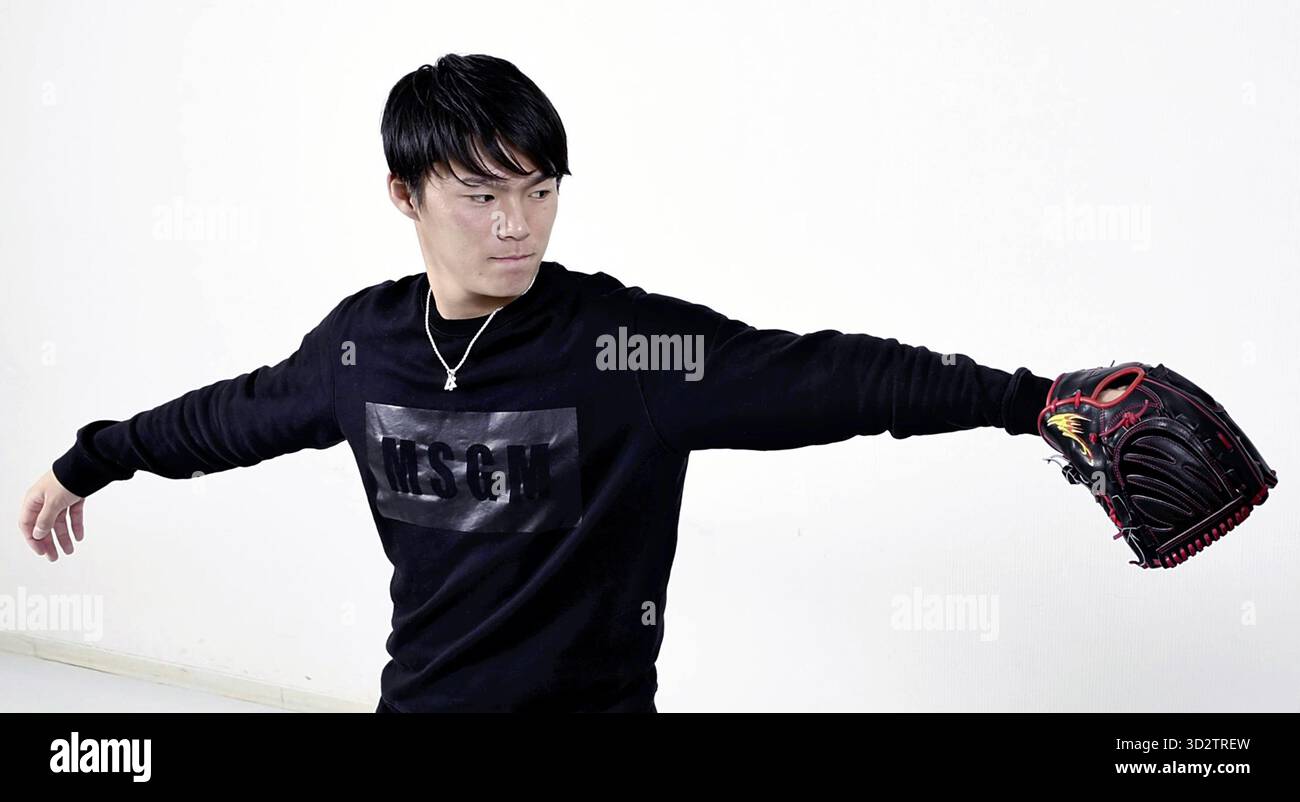 FILE: Yoshinobu Yamamoto of ORIX Buffaloes (NPB / Nippon Professional Baseball) poses for photo during an interview in Osaka, Japan on December 12, 2019. Japanese pitcher Yamamoto has belonged to the Los Angeles Dodgers of Major League Baseball (MLB) since 2024, and won the MVP award at the 2025 World Series. ( The Yomiuri Shimbun via AP Images ) Banque D'Images