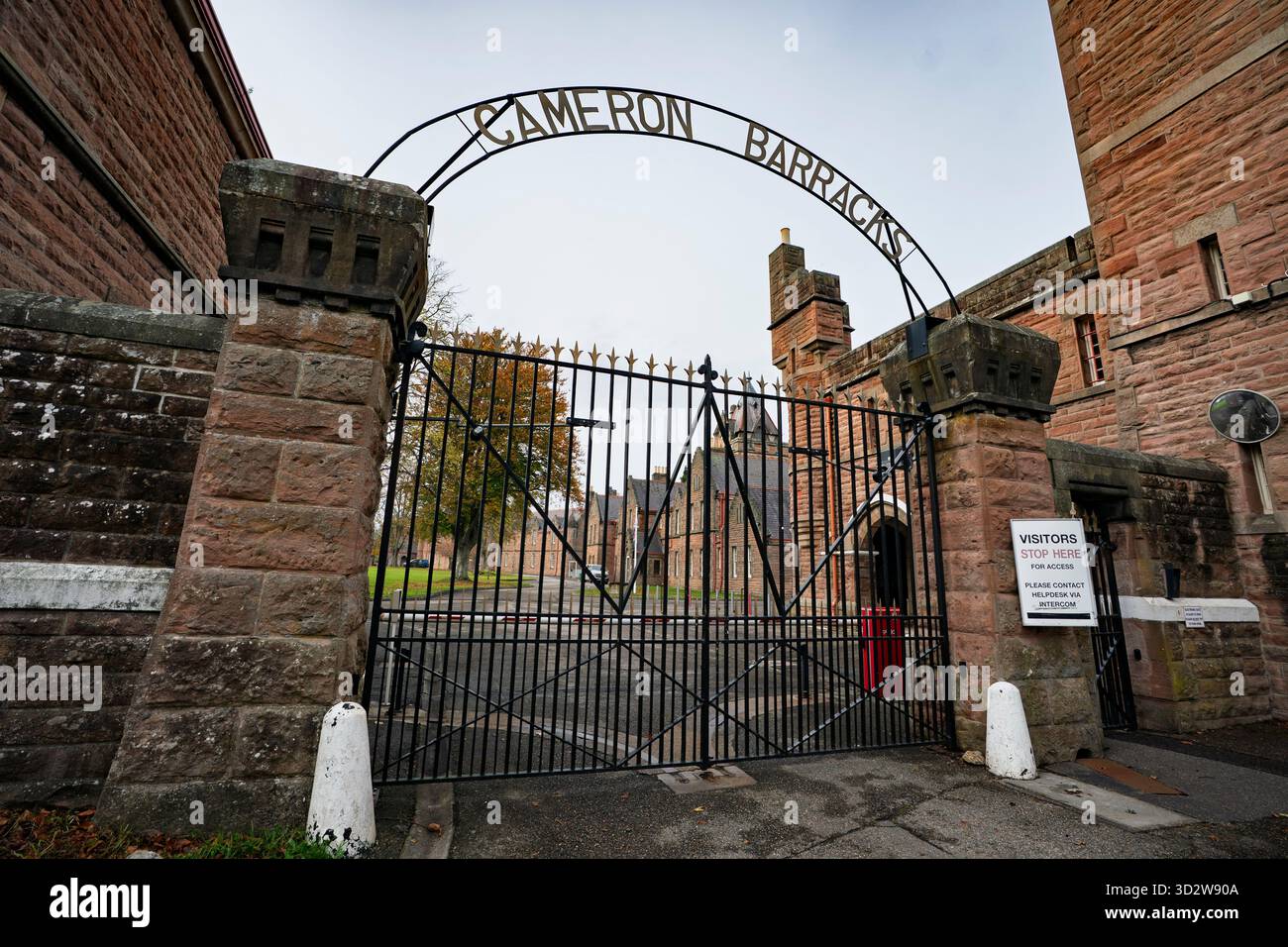 Vues extérieures de Cameron Barracks à Inverness qui ont été réservées pour fournir un hébergement aux migrants, Écosse, Royaume-Uni Banque D'Images