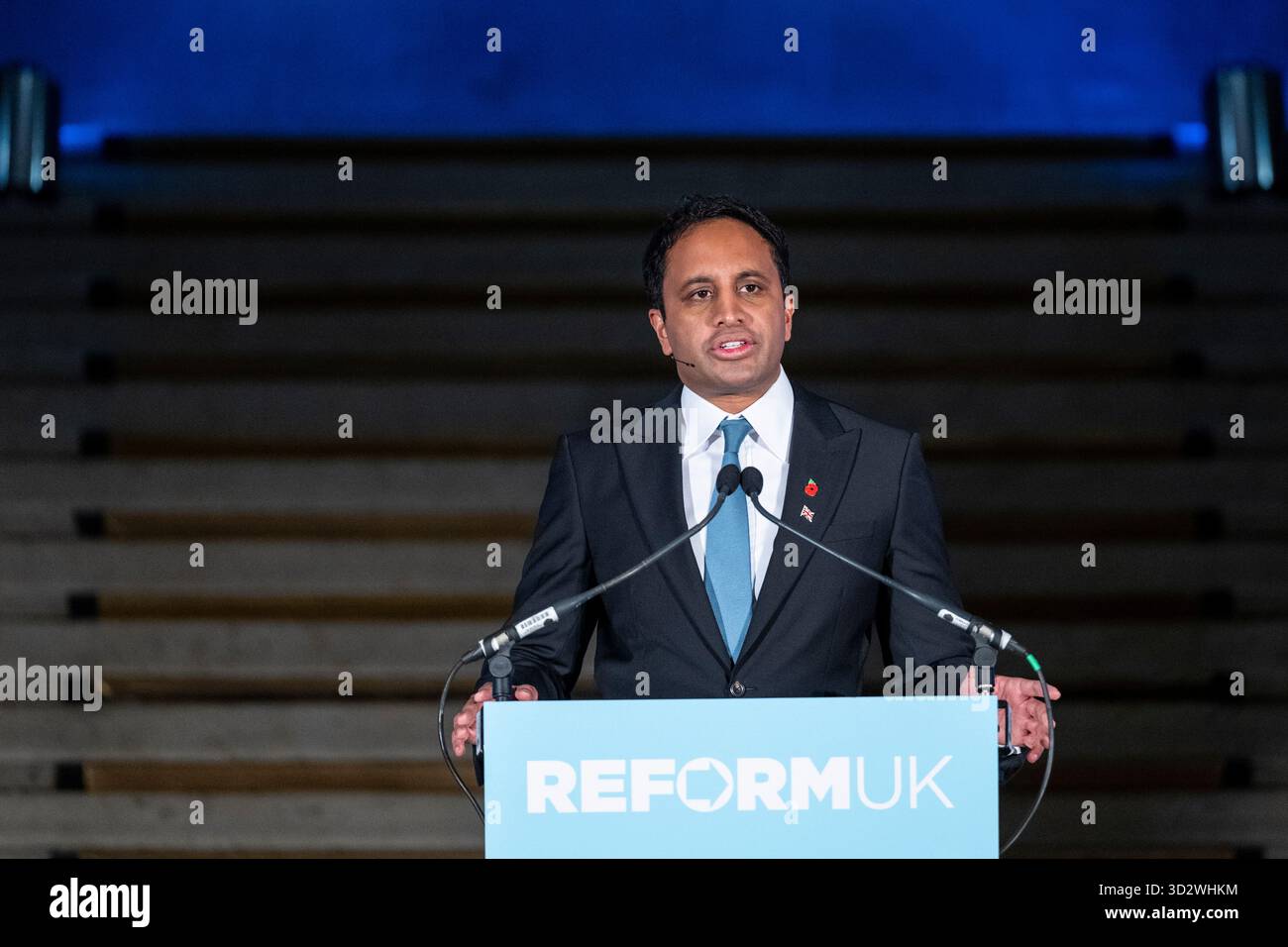 Londres, Royaume-Uni. 3 novembre 2025. Zia Yusuf, responsable de la politique, prend la parole lors d’une conférence de presse de Reform UK au Banking Hall de la ville de Londres, présentant les politiques de déréglementation financière du parti visant à créer une économie britannique favorable à l’entrepreneuriat. Credit : Stephen Chung / Alamy Live News Banque D'Images