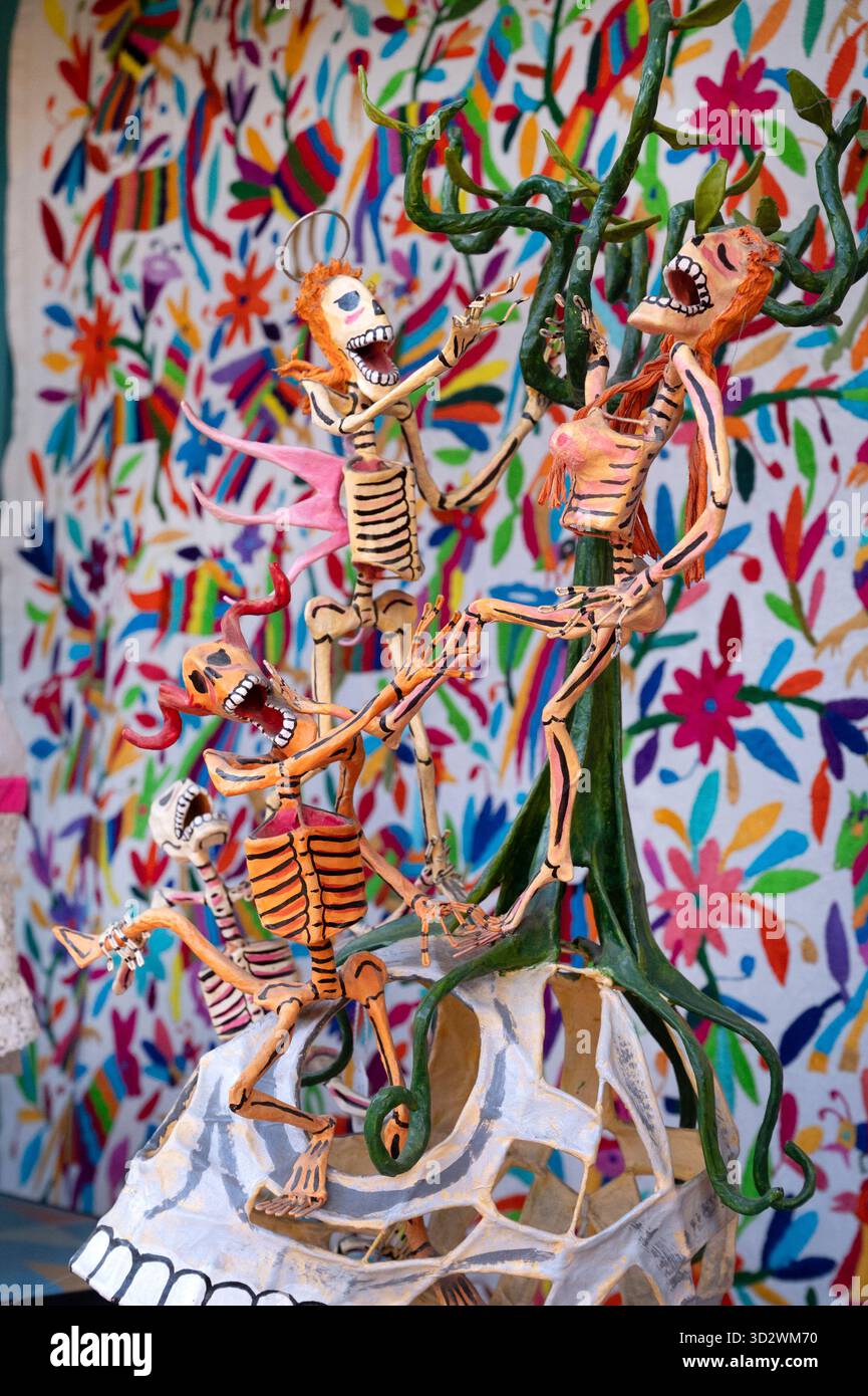 Londres, Columbia Road, célébration mexicaine de la Journée des morts, jour de la Toussaint, 1er novembre 2025. Banque D'Images