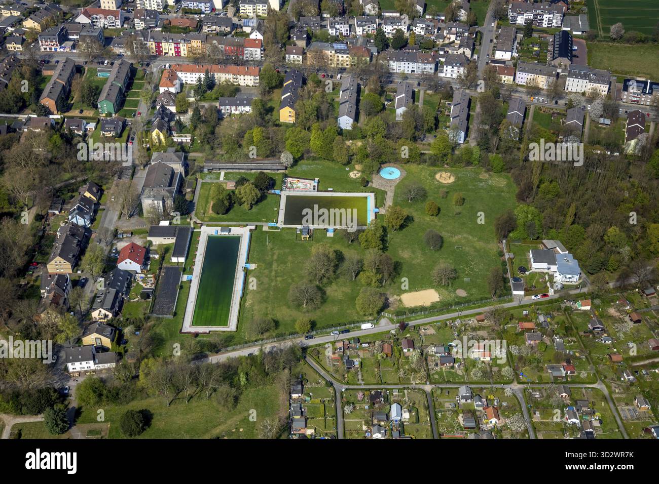 Vue aérienne de la piscine extérieure Werne, WasserWelten Bochum Werne à Bochum dans la région de la Ruhr dans l'État fédéral de Rhénanie du Nord-Westphalie, Allemagne, B. Banque D'Images
