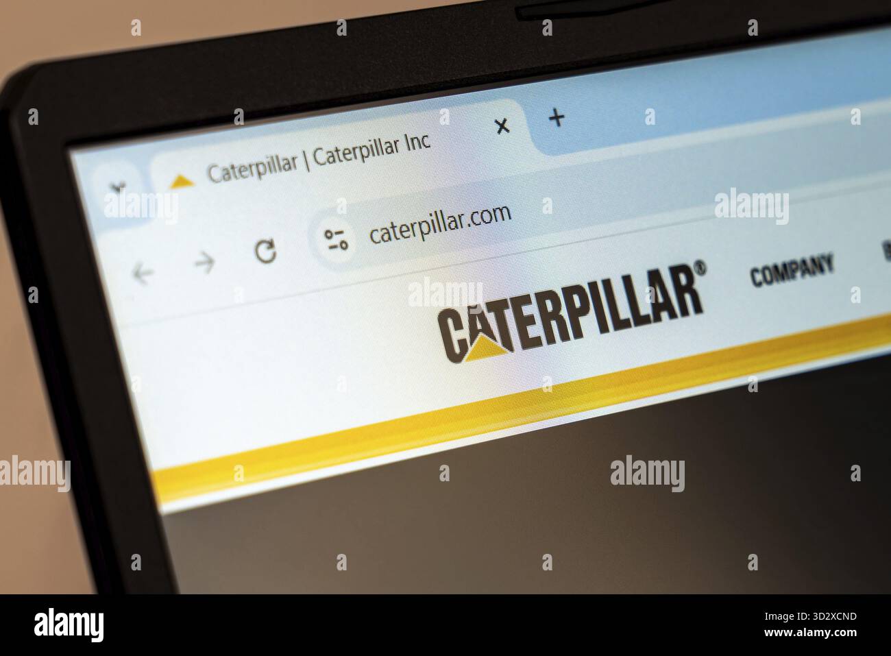 New York, États-Unis - 21 décembre 2024 : page d'accueil du site Web Caterpillar affichée sur l'écran d'un ordinateur portable avec logo. Entreprise manufacturière spécialisée dans les constructi Banque D'Images