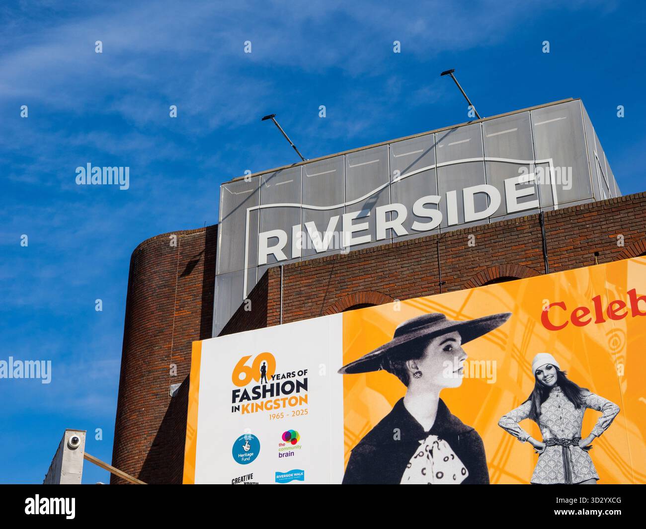 60 ans de mode à Kingston, Riverside, Kingston-uopn-Thames, Londres, Angleterre, UK, GB. Banque D'Images