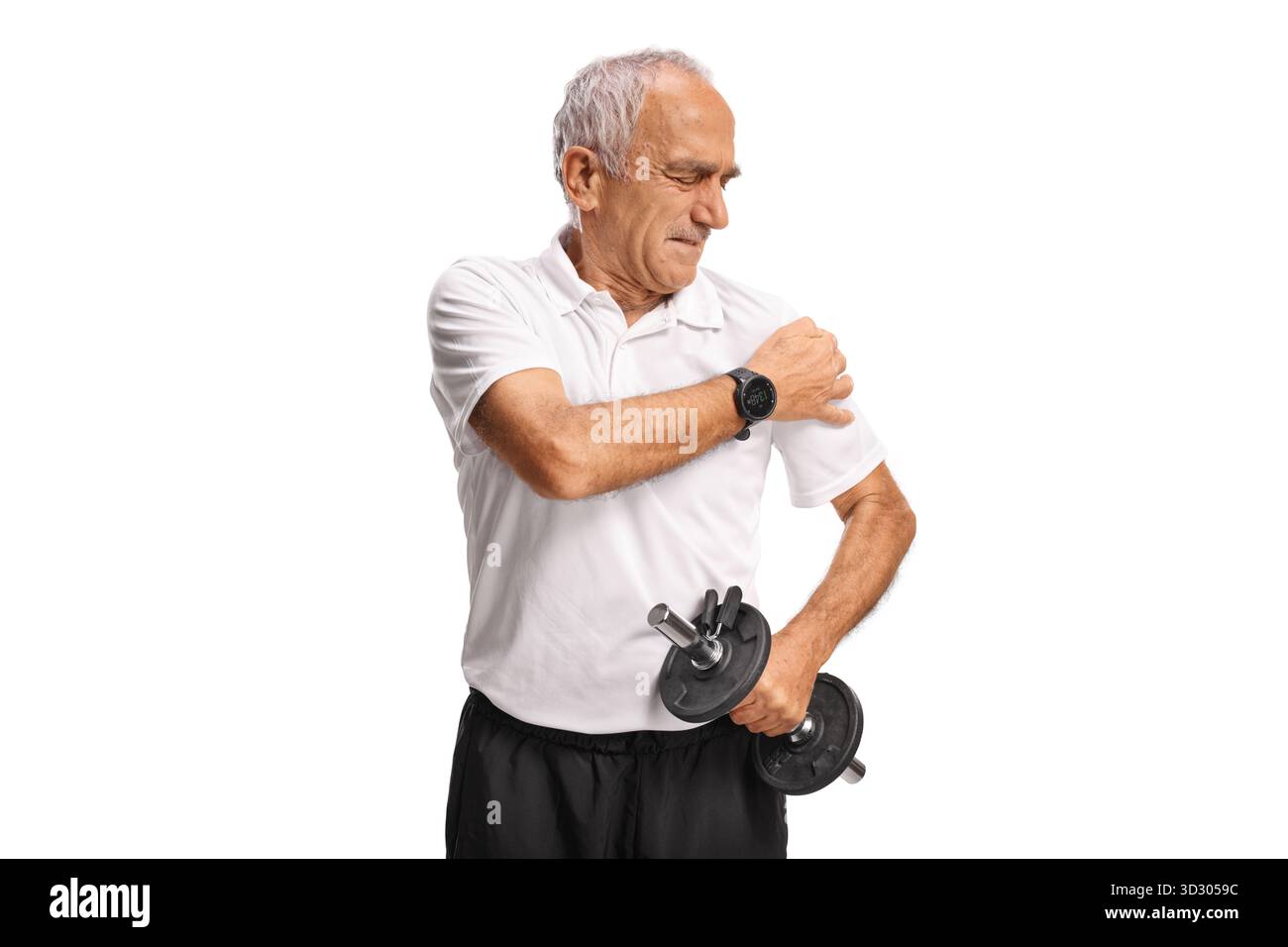 Homme mature avec douleur dans l'exercice d'épaule avec un haltère isolé sur fond blanc Banque D'Images