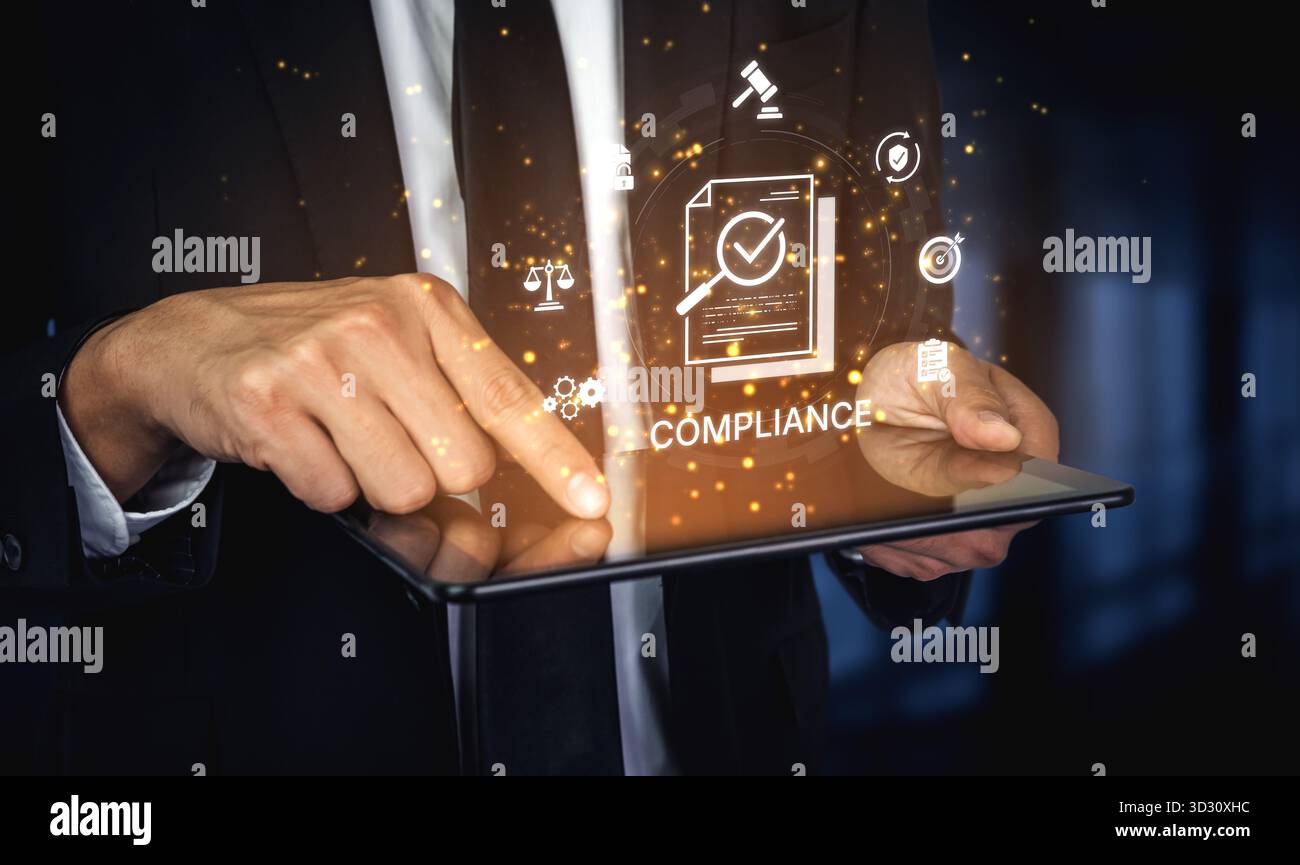 Concept de conformité d'entreprise et de gestion des risques. Respecter les réglementations légales et les politiques internes par le biais d'audits systématiques et de processus vérifier Banque D'Images