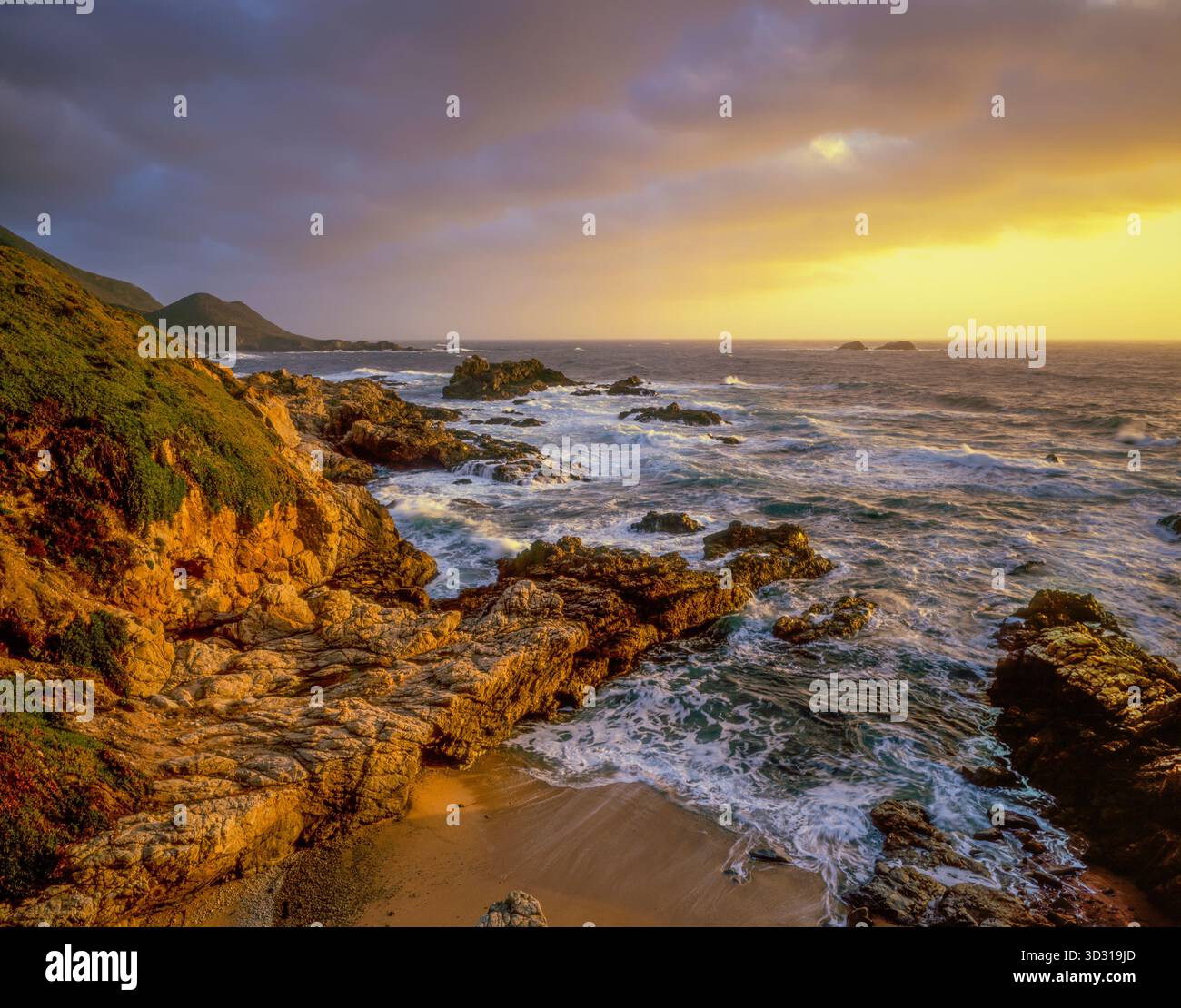 Coucher de soleil, parc d'État de Garrapata, Big sur, comté de Monterey, Californie Banque D'Images