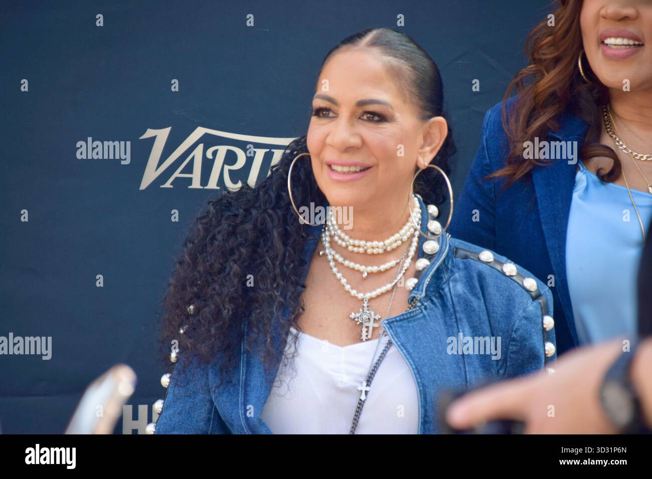 Los Angeles, Californie, le 3 novembre 2025. La musicienne Sheila E assiste à la cérémonie Hollywood Walk of Fame en l'honneur de Sherri Shepherd à Los Angeles, Californie, le 3 novembre 2025. Crédit : Sharon Graphics/Alamy Live News Banque D'Images