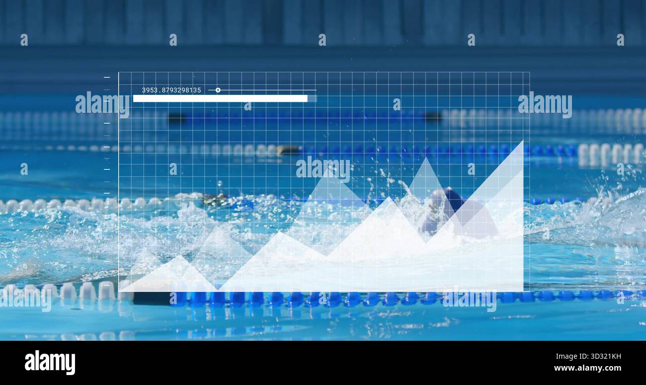 Coupe à travers les cordes nageur se propulsant vers l'avant dans une piscine de compétition avec recouvrement de lunettes de protection de bonnet de bain Banque D'Images