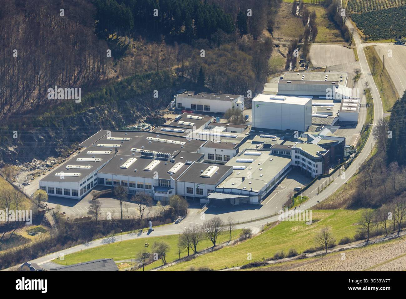Vue aérienne de KettenWulf, un producteur de chaînes transporteuses, de chaînes d'entraînement et de pignons dans le district de Kueckelheim d'Eslohe dans le Sauerland en Rhénanie du Nord Banque D'Images
