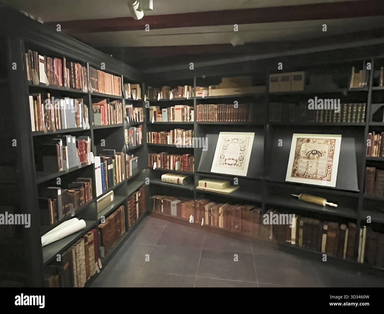 Amsterdam, pays-Bas. 20 février 2025. La bibliothèque de la Synagogue portugaise à Amsterdam. Banque D'Images