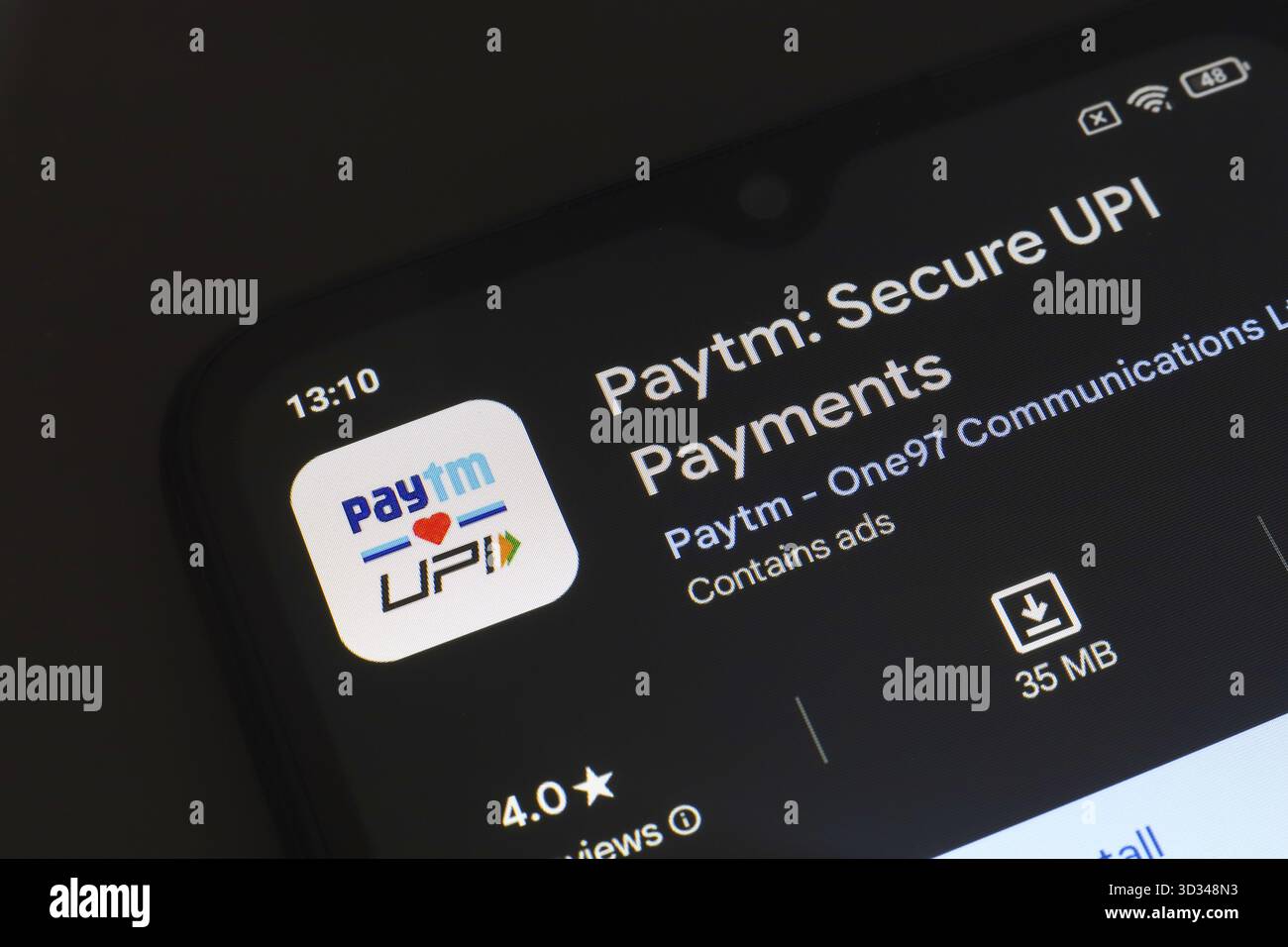 25 octobre 2024, Brésil. Dans cette illustration photo, le logo de l'application Paytm est affiché sur l'écran d'un smartphone Banque D'Images
