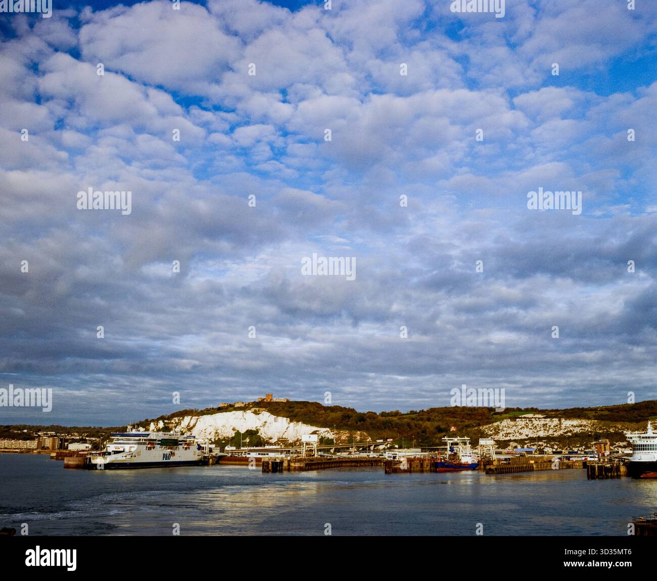 Port de Douvres, Kent, Angleterre, Royaume-Uni. Banque D'Images