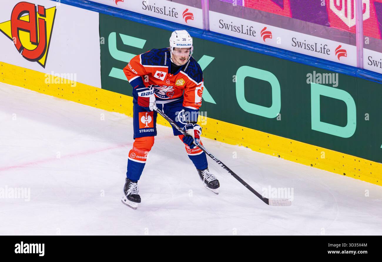 Zurich, Suisse, 7 octobre 2025 : #38 Rudolf Balcers, attaquant ZSC Lions. (Photo Andreas Haas/dieBildmanufaktur) Banque D'Images
