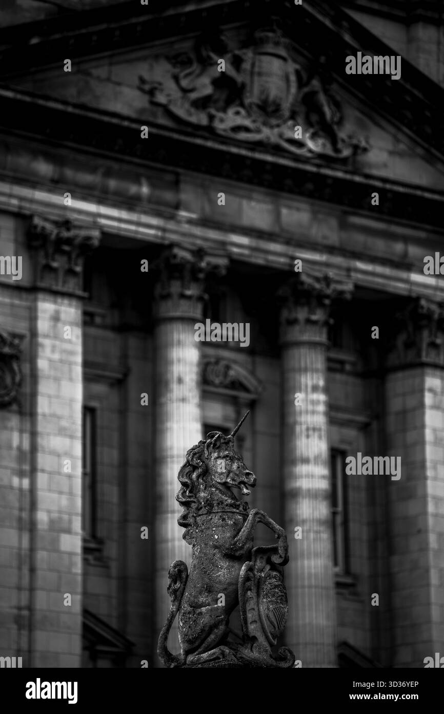 Devant Buckingham Palace, Londres, Royaume-Uni - 14 octobre 2022 - photographie de voyage capturant l'architecture et le patrimoine intemporels de ce monument royal. Banque D'Images