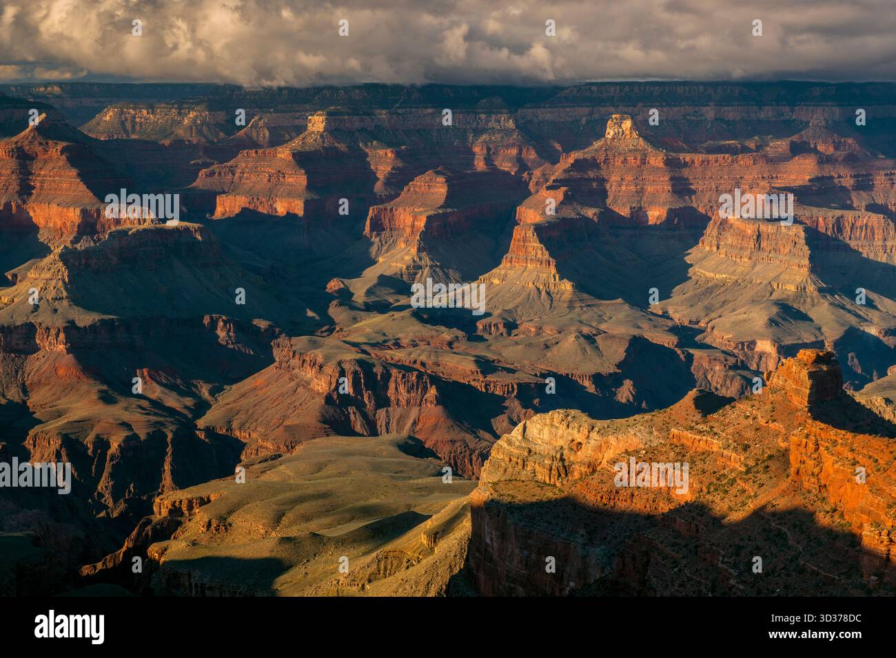 Coucher de soleil, parc national du Grand Canyon, Arizona Banque D'Images