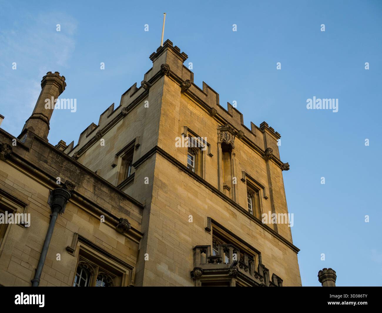 Exeter College Porters' Lodge Tower, Exeter College, University of Oxford, Oxford, Oxfordshire, Angleterre, Royaume-Uni, GB. Banque D'Images