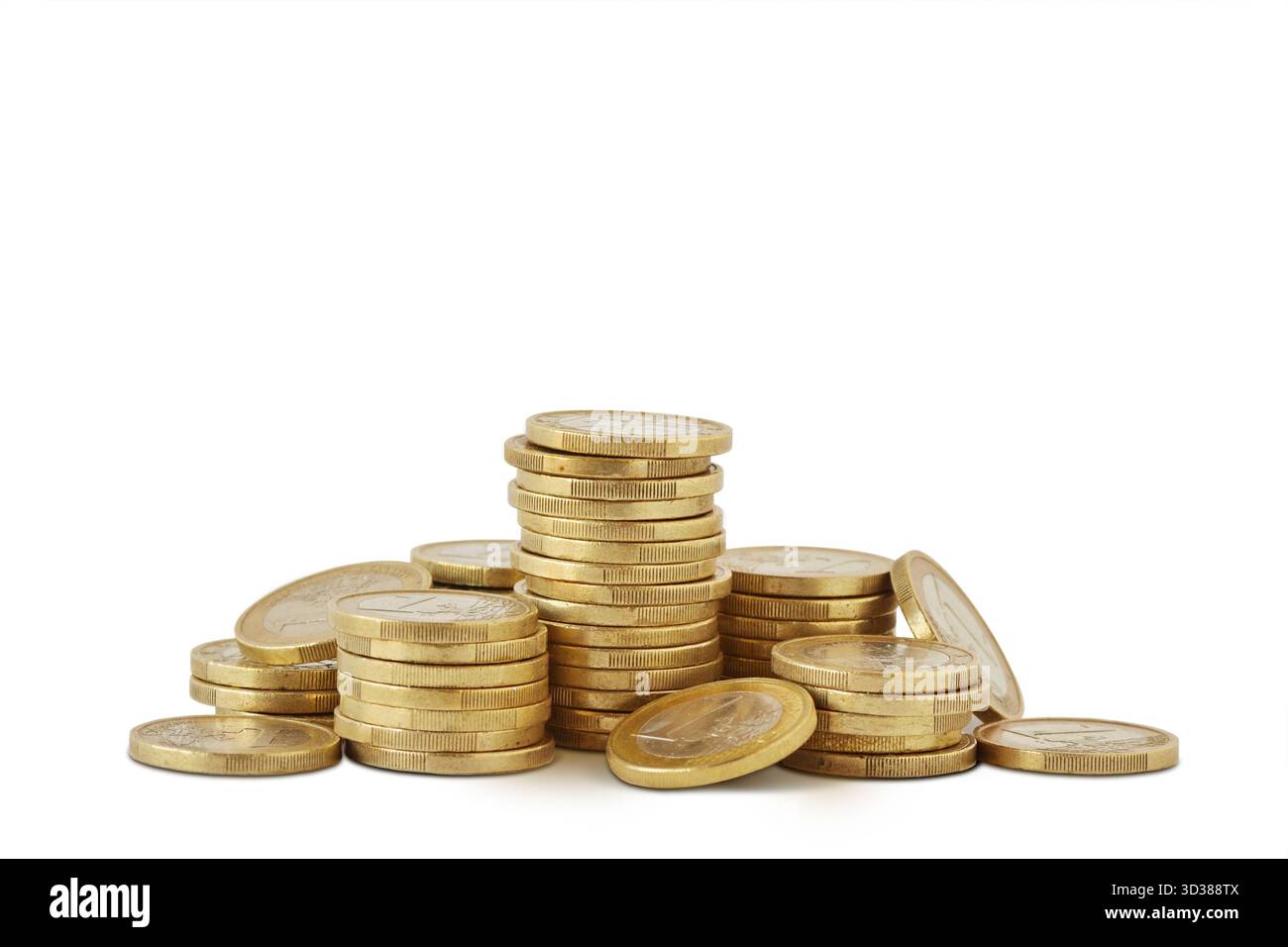 Des piles de pièces en euro sur fond blanc Banque D'Images