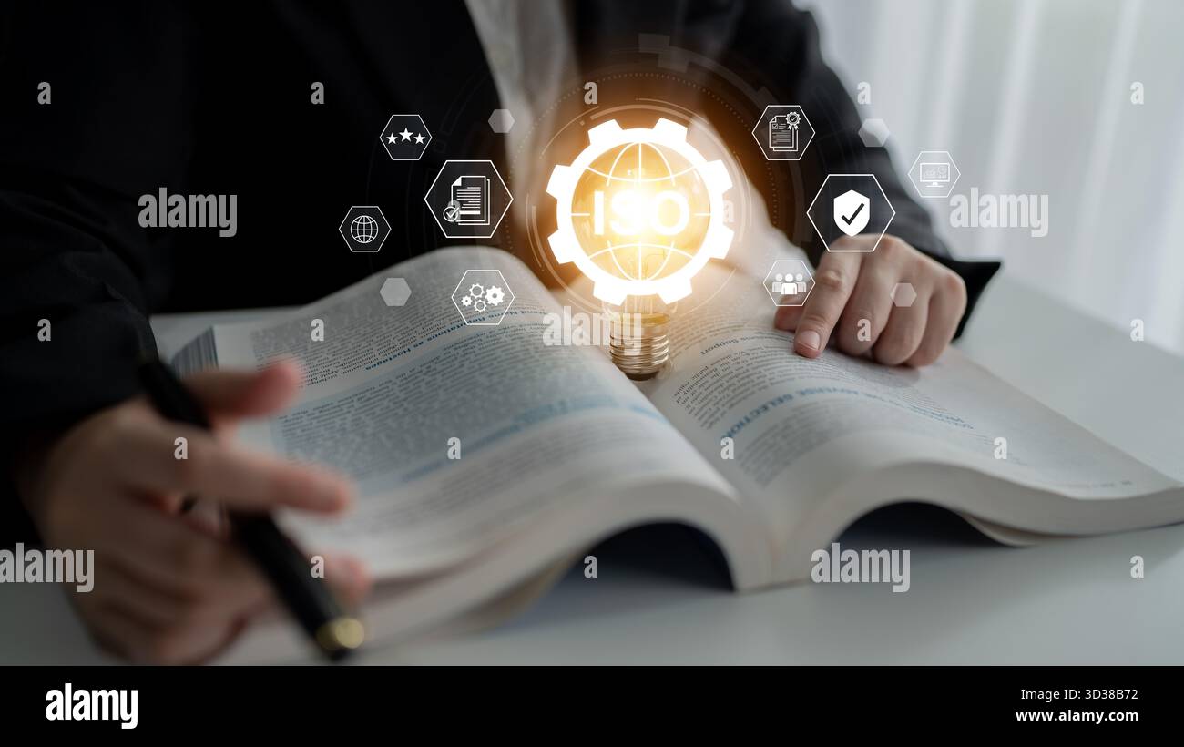 Concept de certification ISO pour la gestion de la qualité des entreprises. Cette norme internationale garantit la conformité, le contrôle des processus et l'assurance pour Banque D'Images